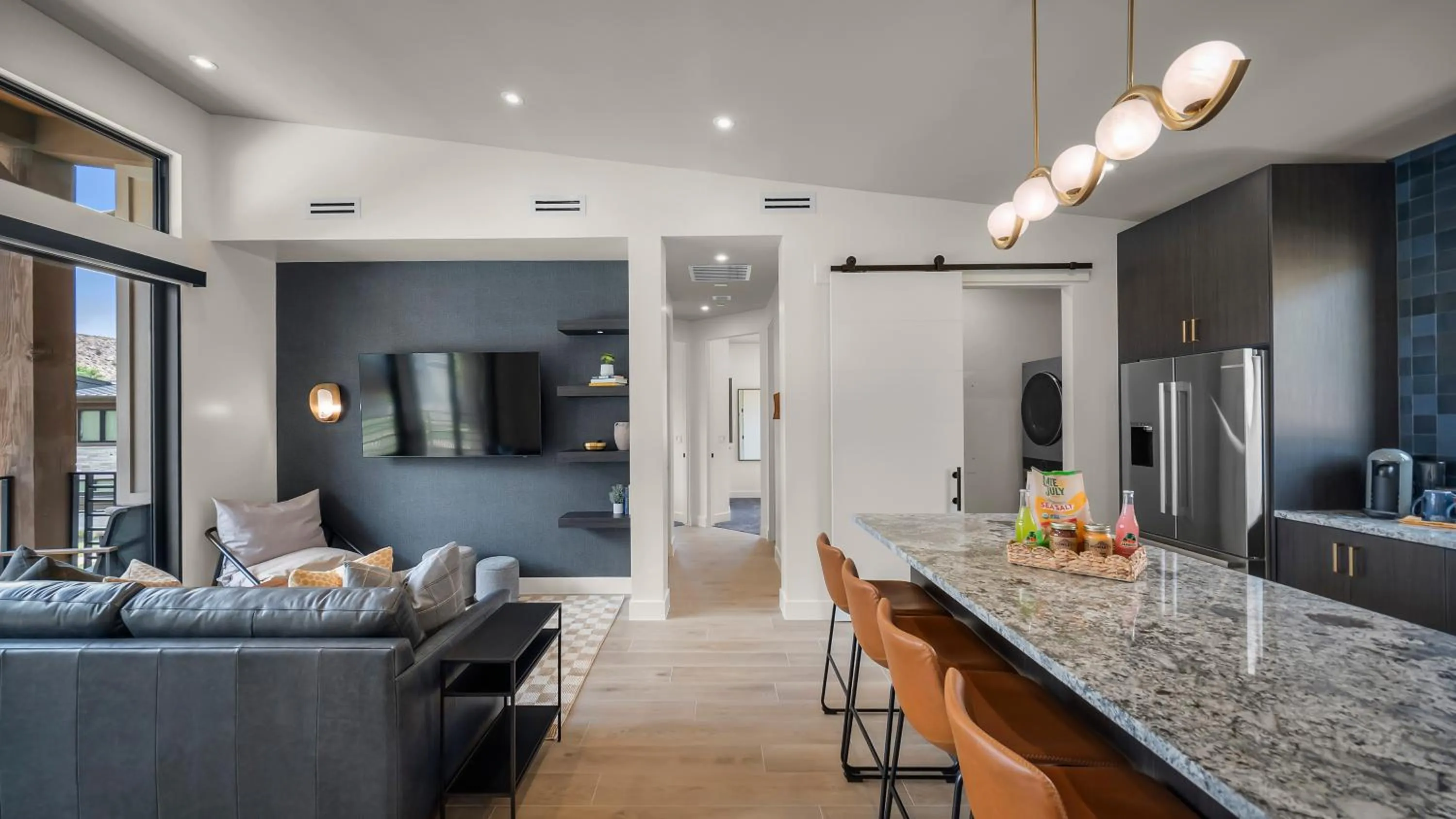 TV and multimedia in Montclair at Zion