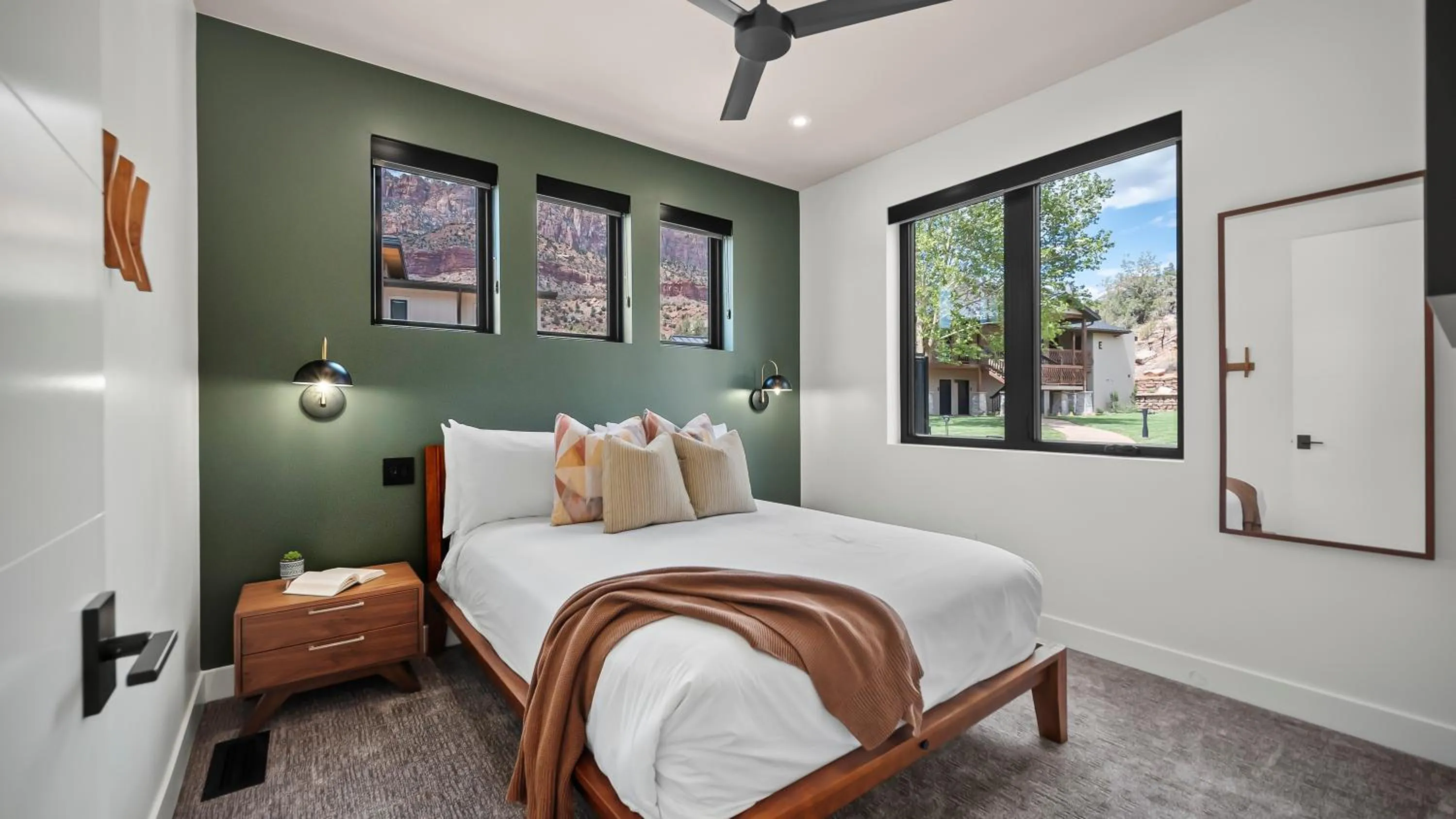 Bed in Montclair at Zion