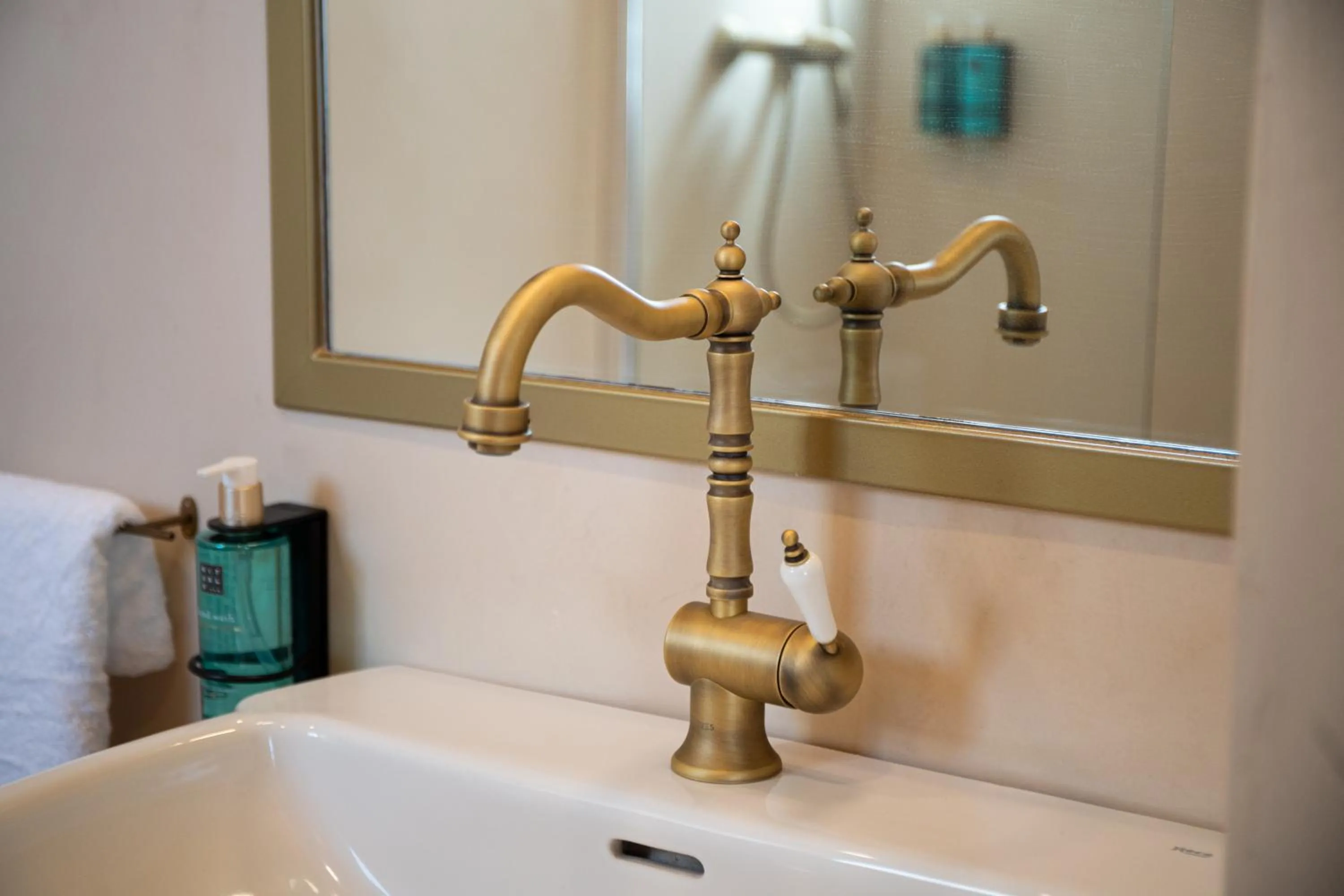 Bathroom in Rooms by JovA