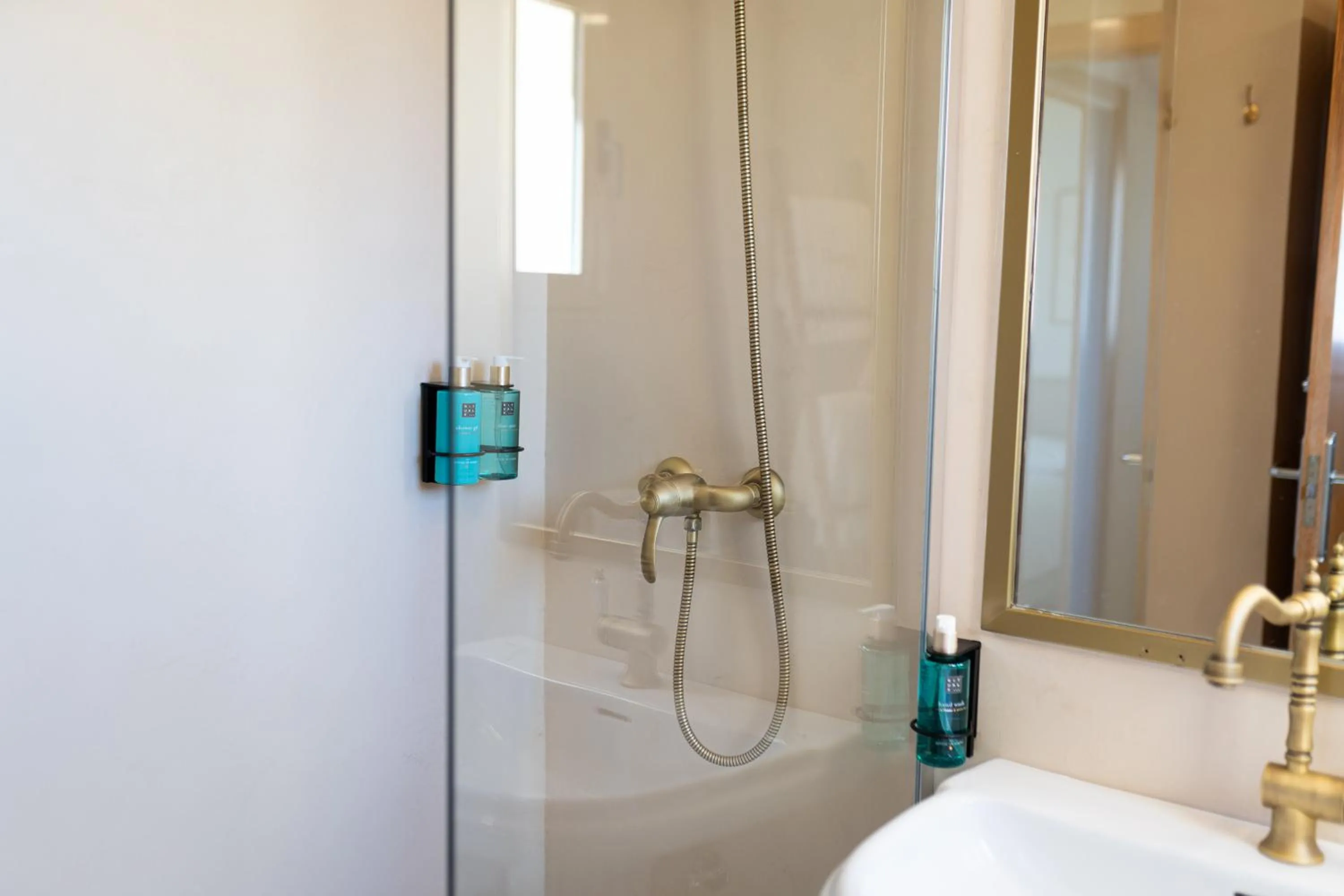 Bathroom in Rooms by JovA