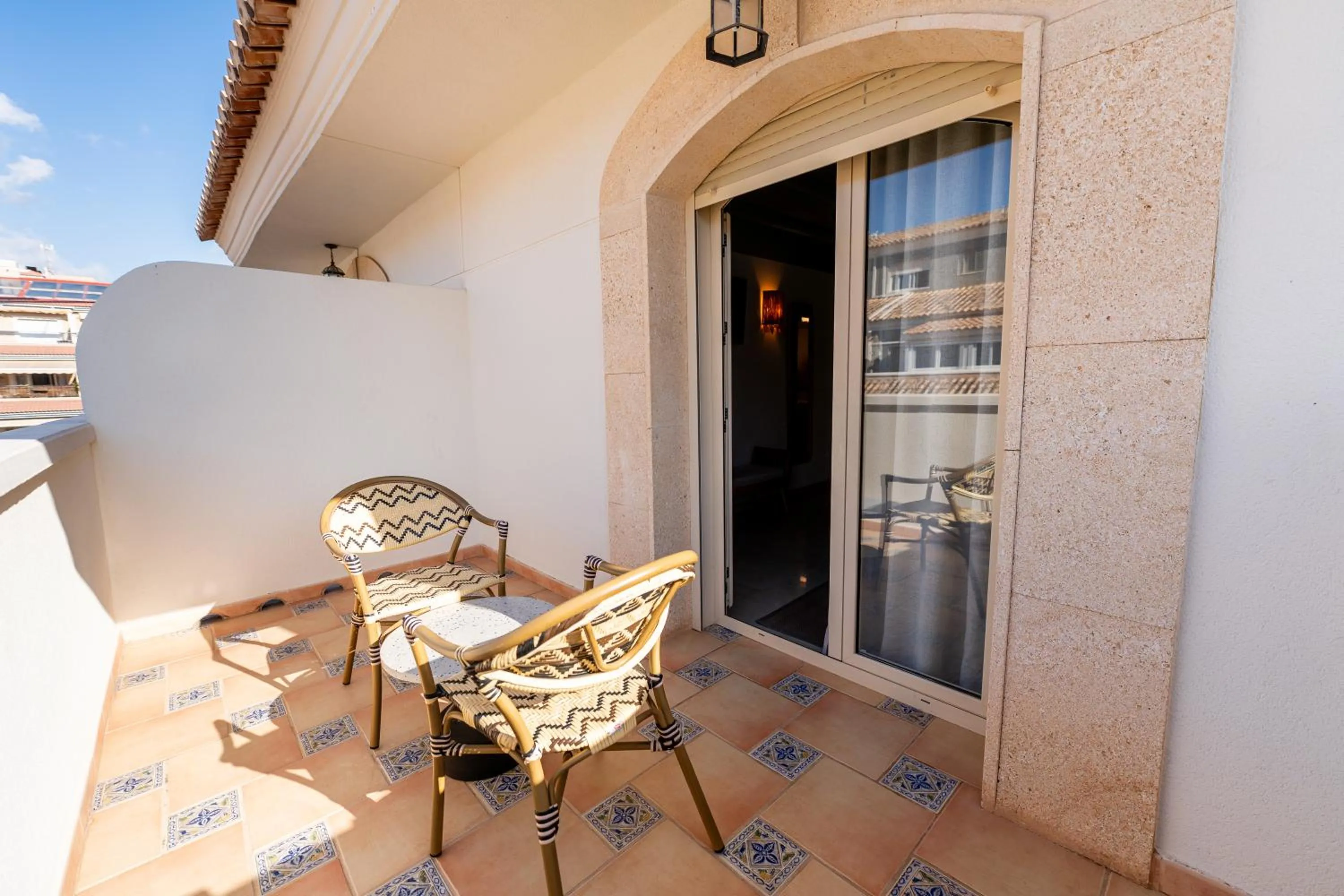 Balcony/Terrace in Rooms by JovA