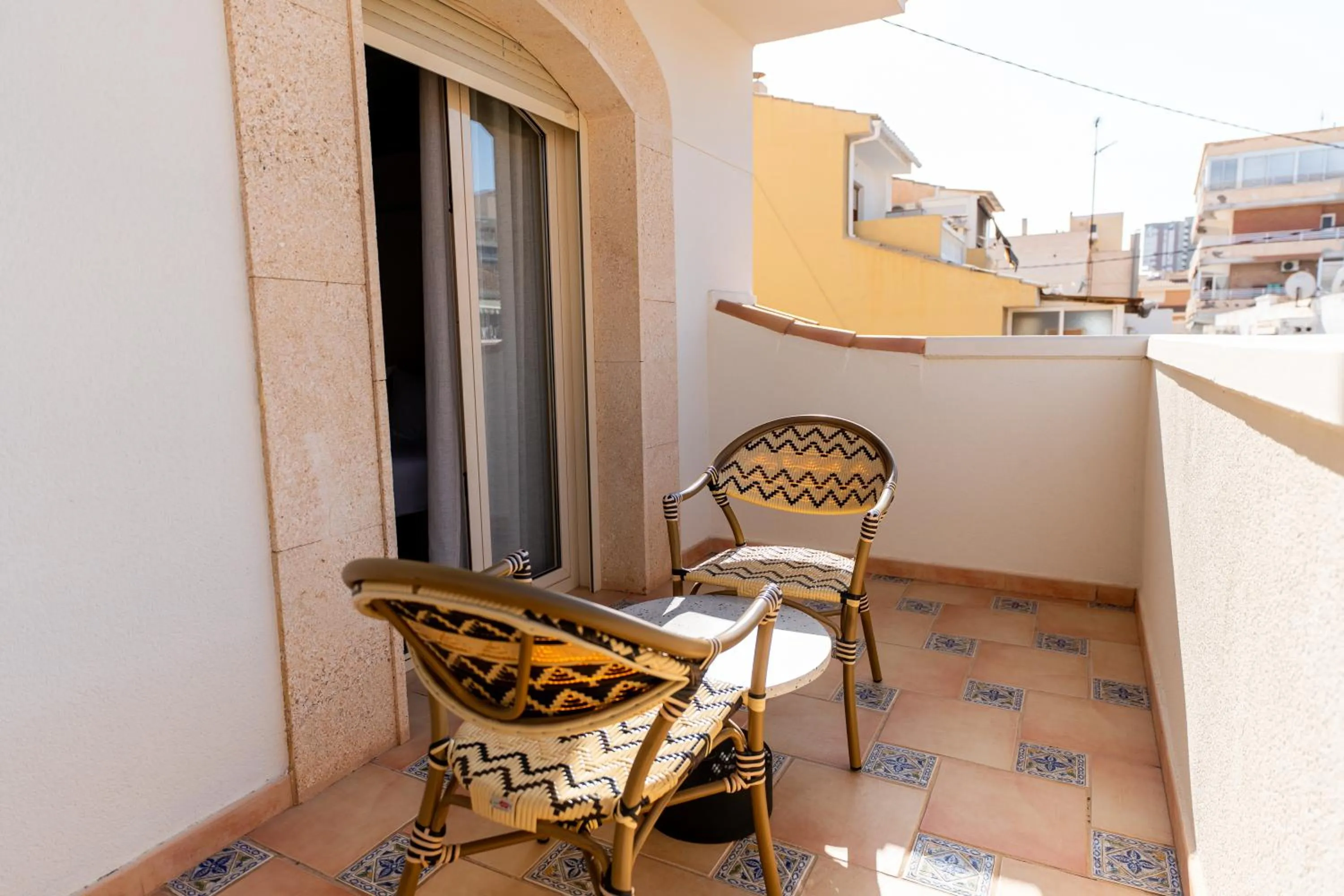 Balcony/Terrace in Rooms by JovA