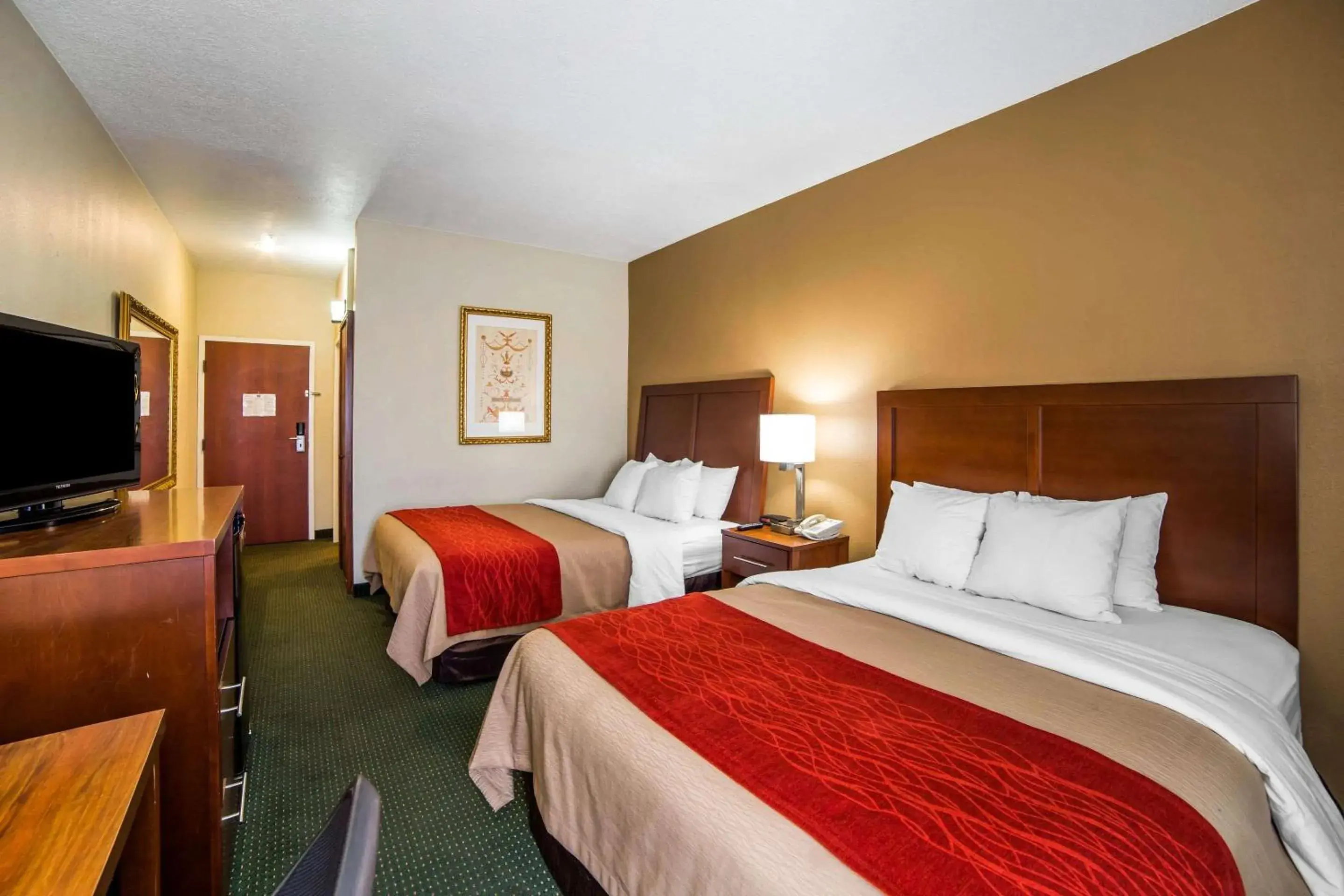 Photo of the whole room, Bed in Quality Inn Draper near Salt Lake City Photo of the whole room, Bed in Quality Inn Draper near Salt Lake City