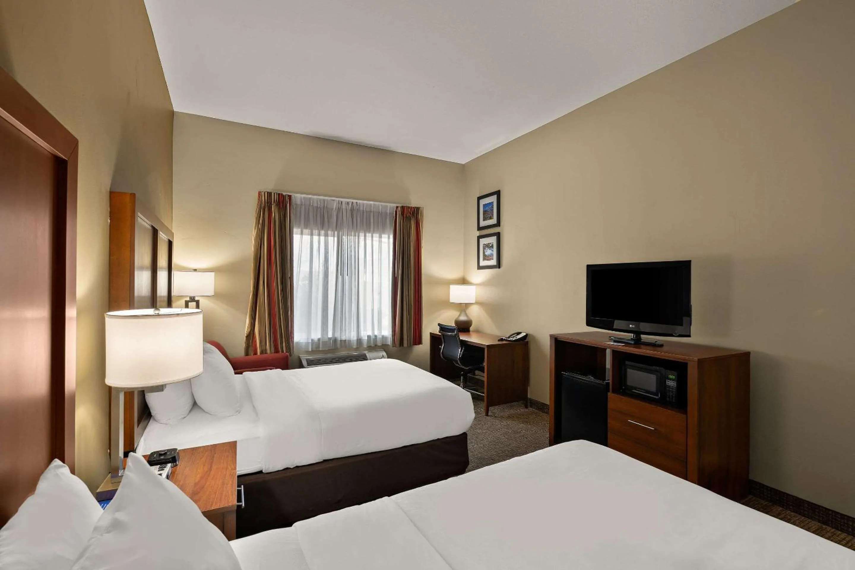 Bedroom, Bed in Comfort Inn Ogden near Event Center