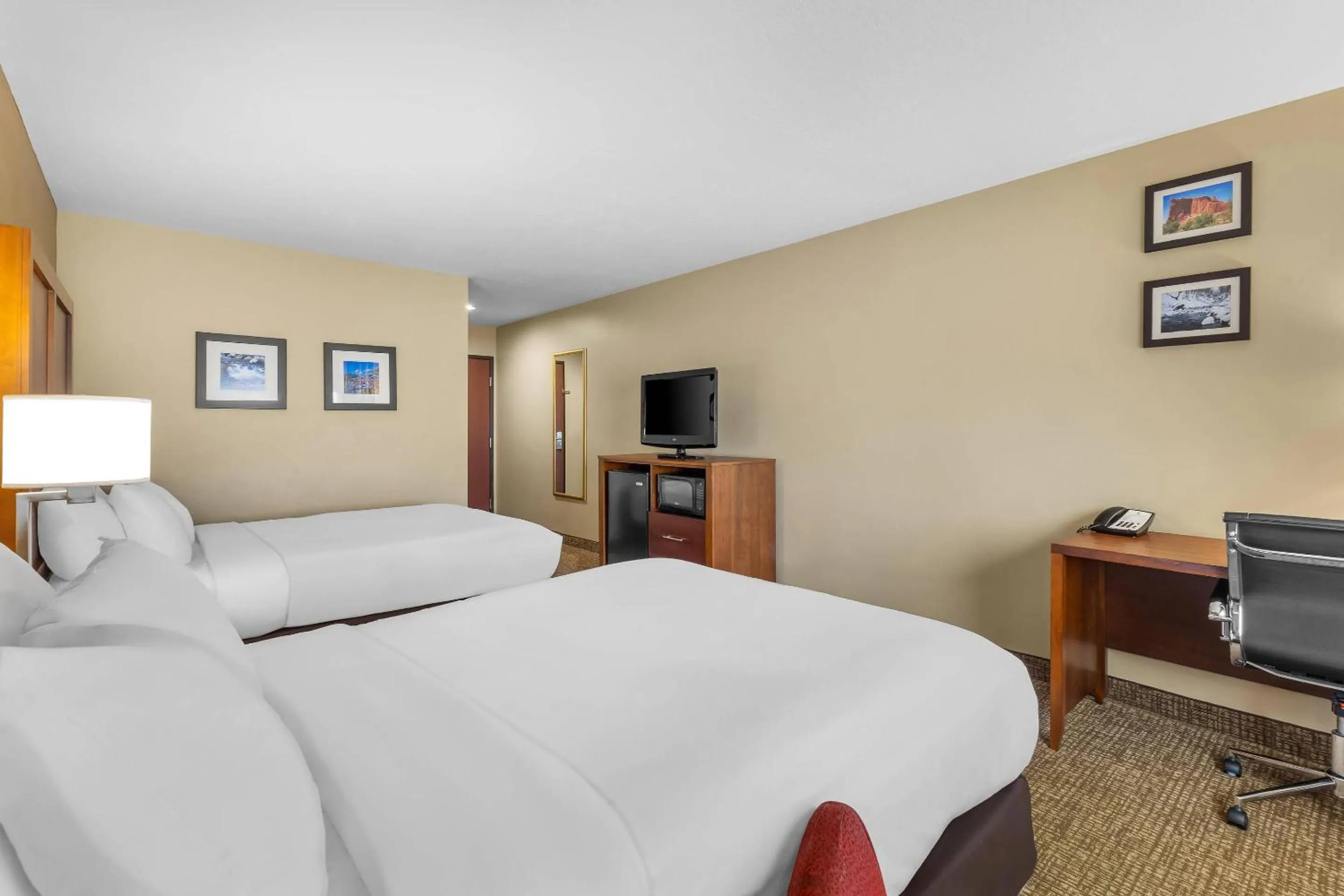 Bedroom, Bed in Comfort Inn Ogden near Event Center