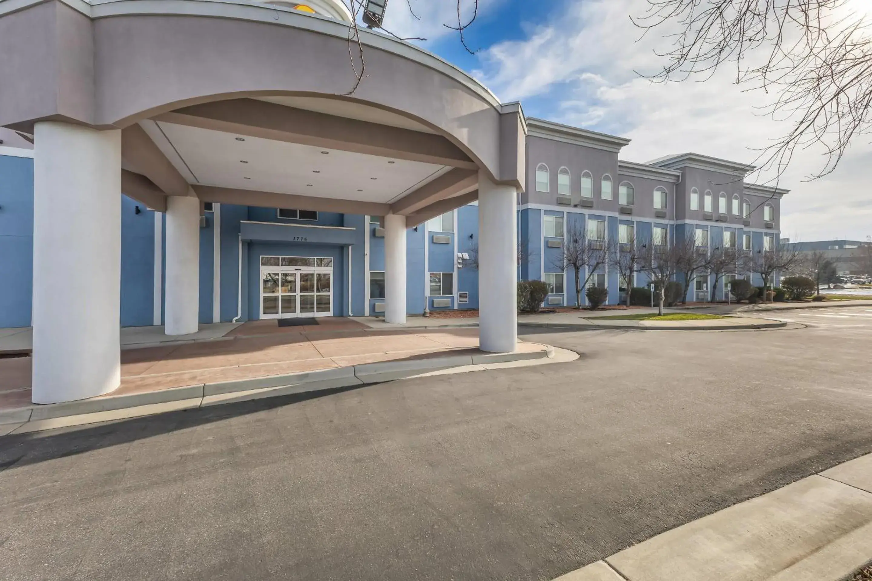 Property building in Comfort Inn Ogden near Event Center Property building in Comfort Inn Ogden near Event Center