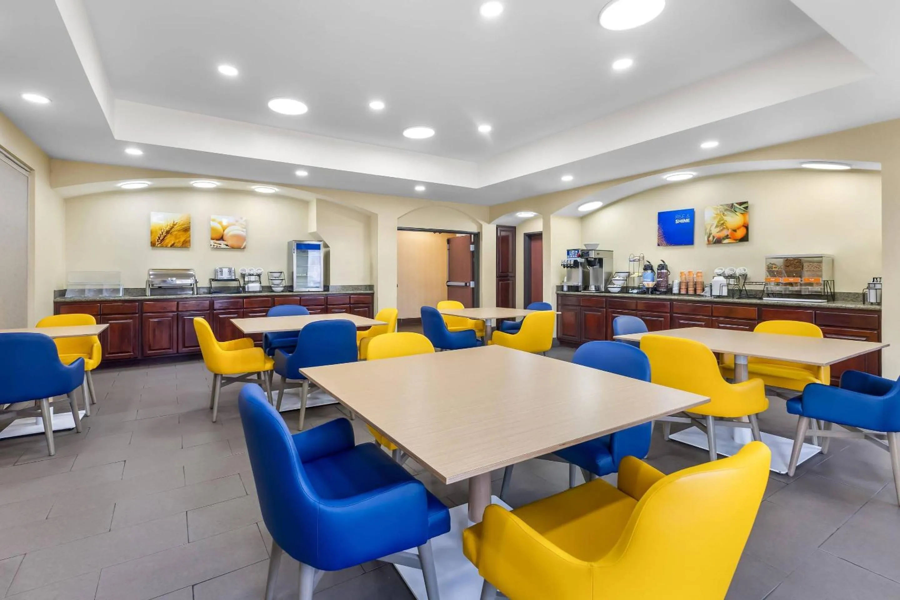 Breakfast in Comfort Inn Ogden near Event Center