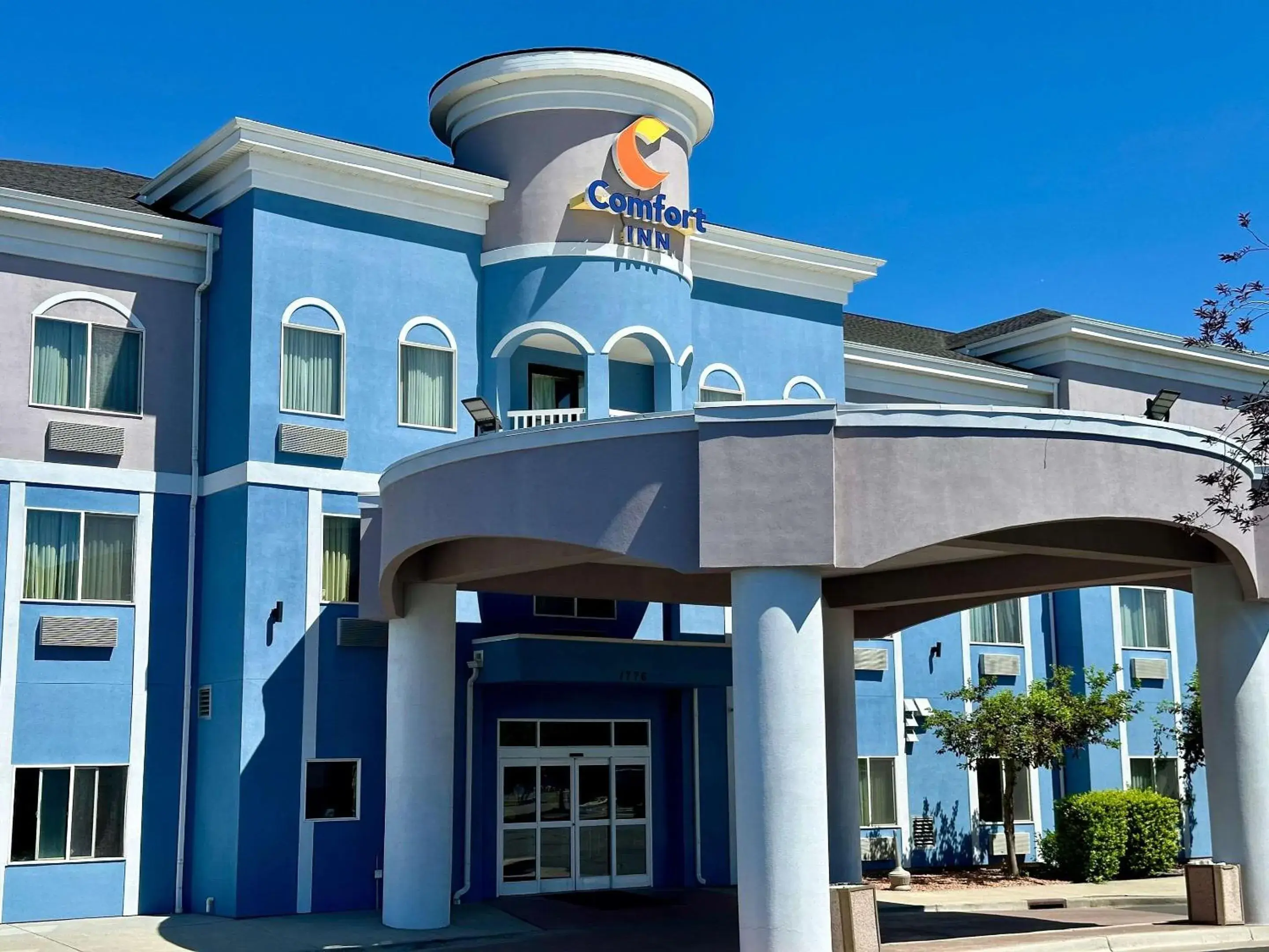 Property building in Comfort Inn Ogden near Event Center Property building in Comfort Inn Ogden near Event Center