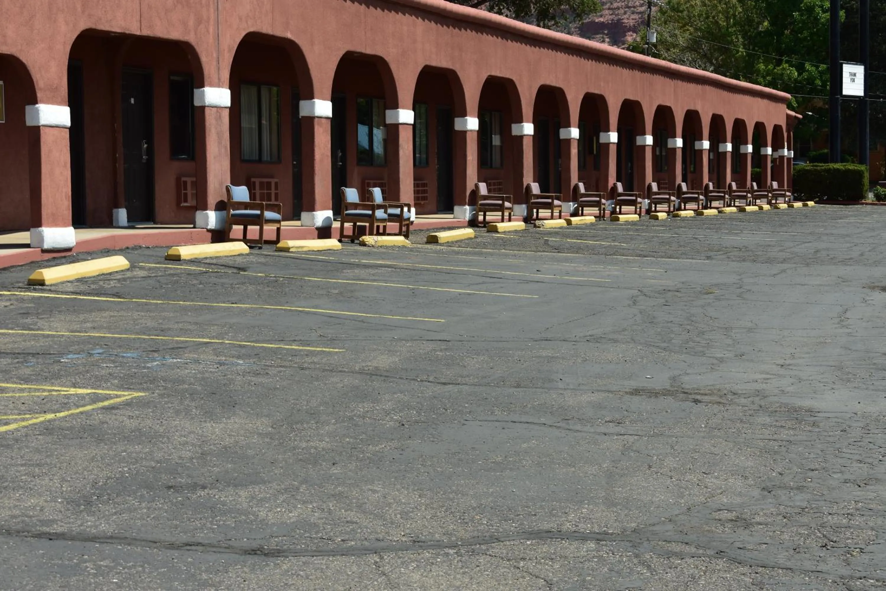 Parking in Rodeway Inn