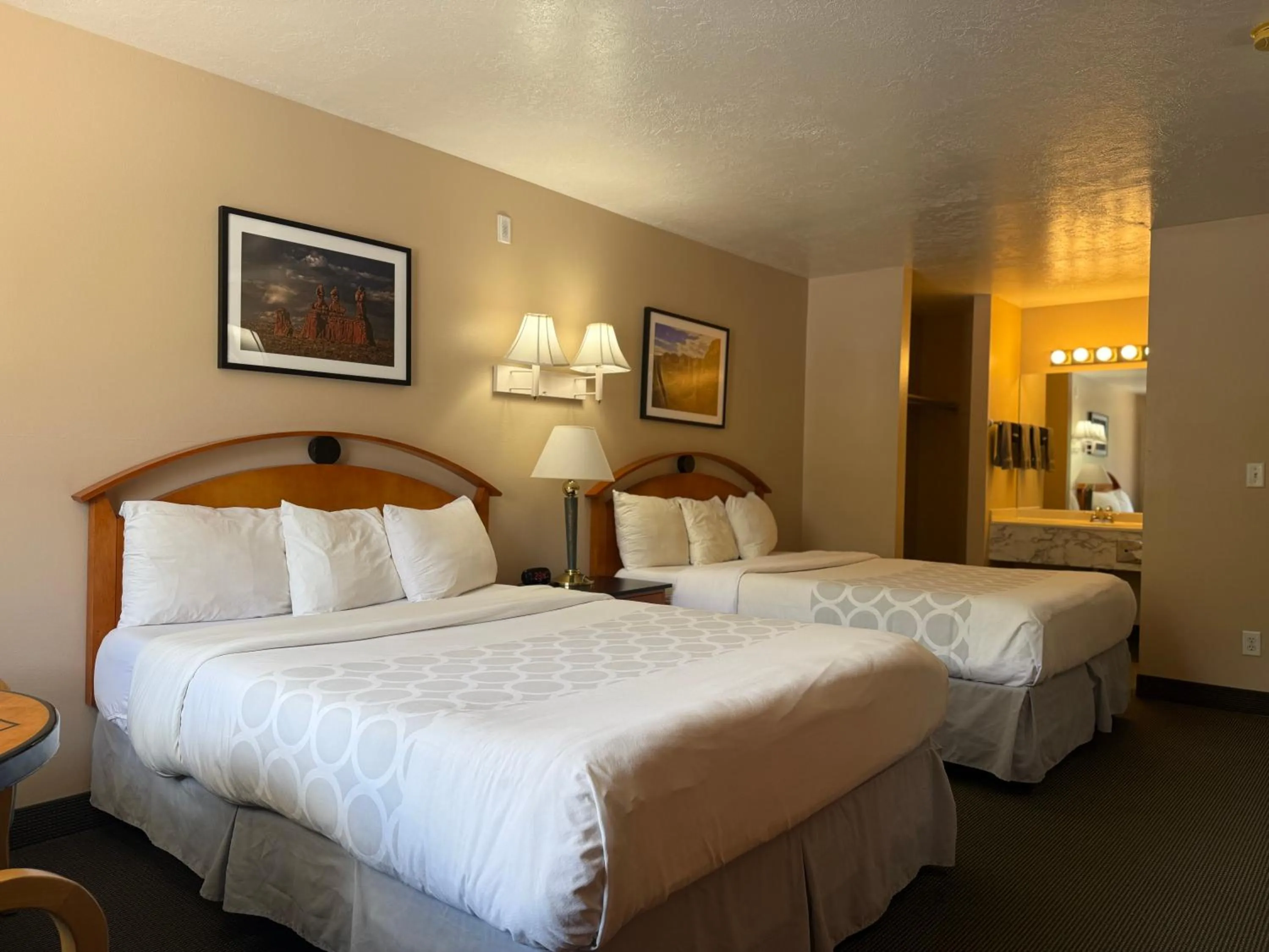 Bedroom, Bed in Cathedral Valley Inn