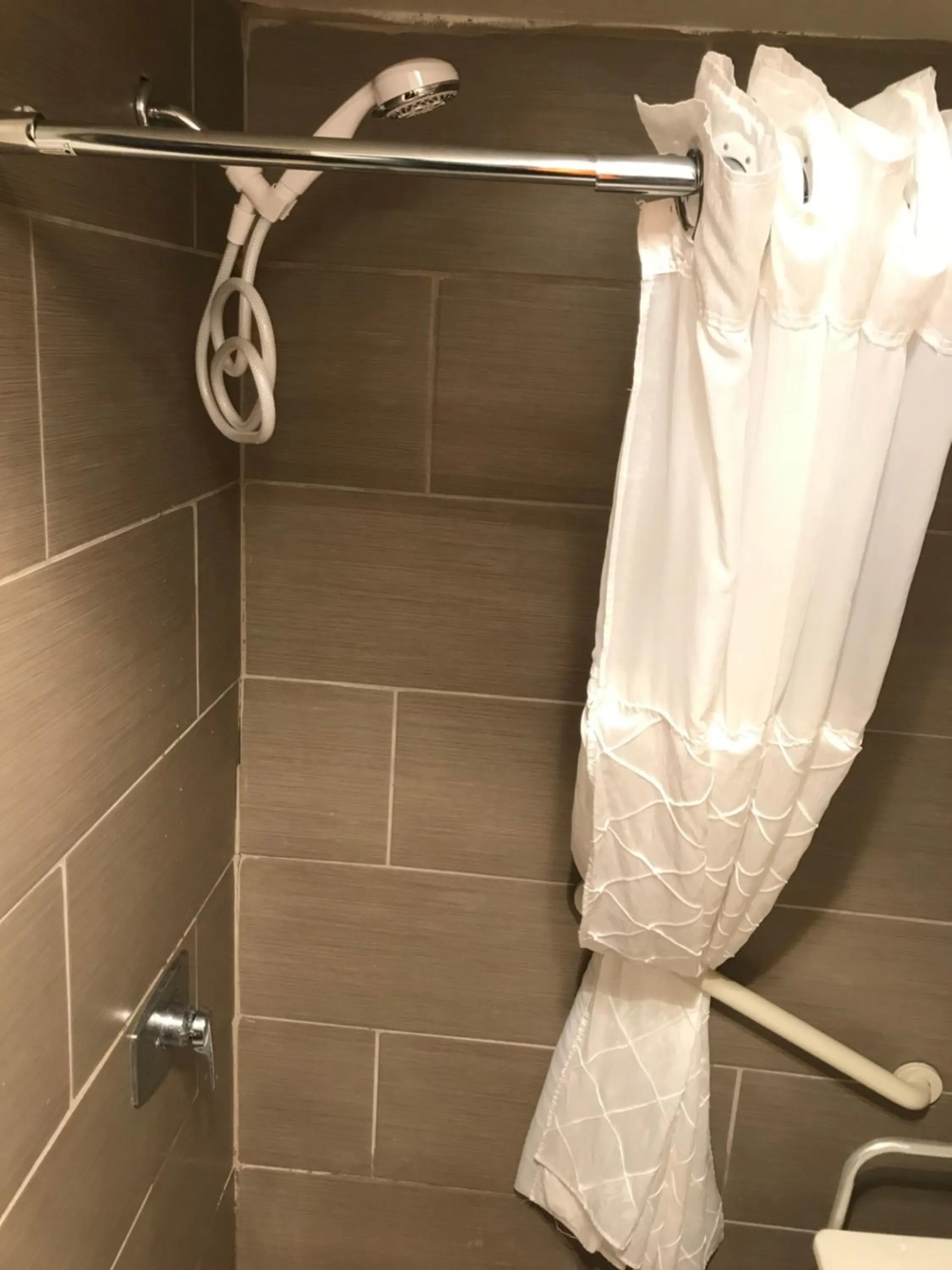 Bathroom in Econo Lodge Salina Scenic Route 89 & I-70