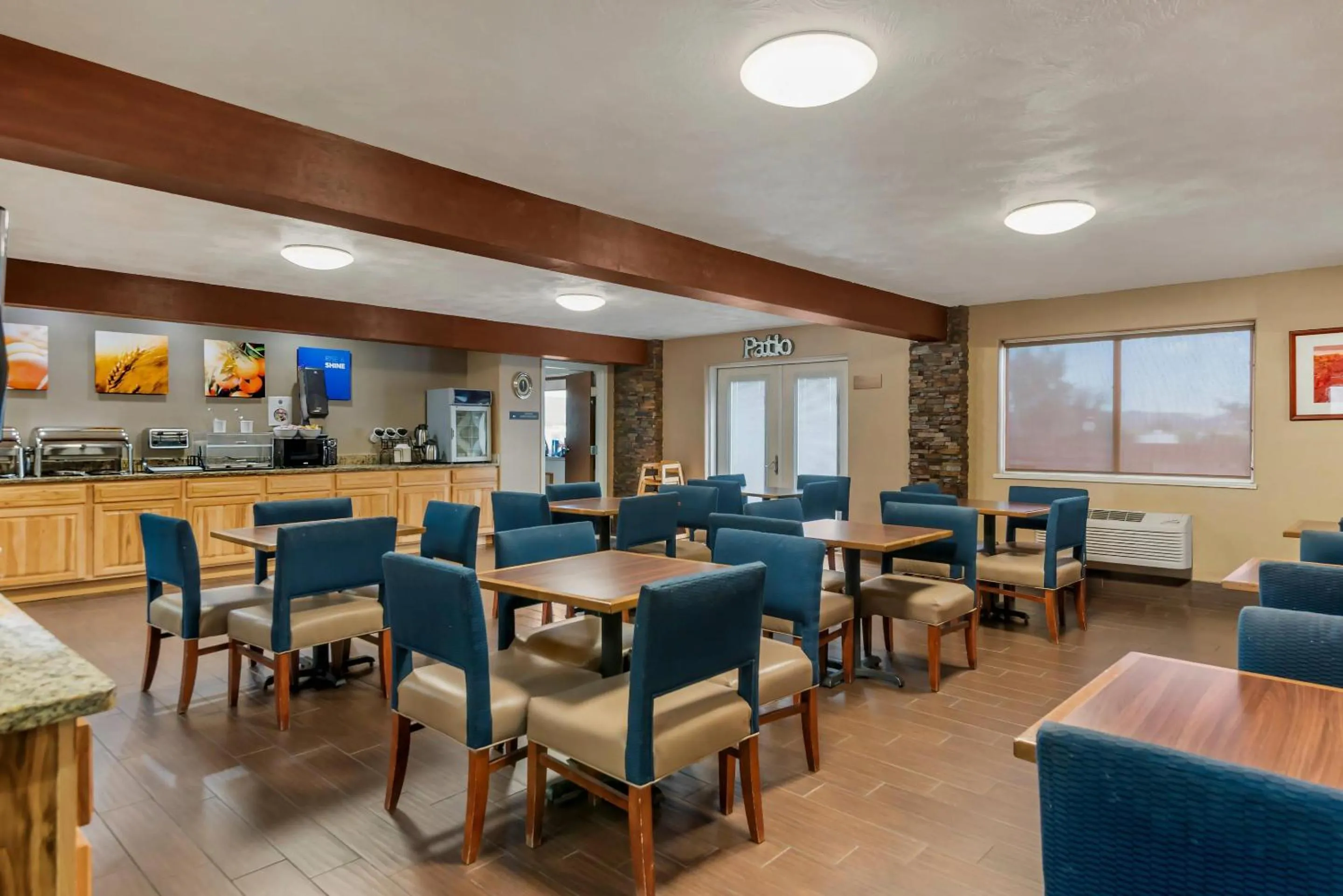 Breakfast in Comfort Inn Green River National Park Area