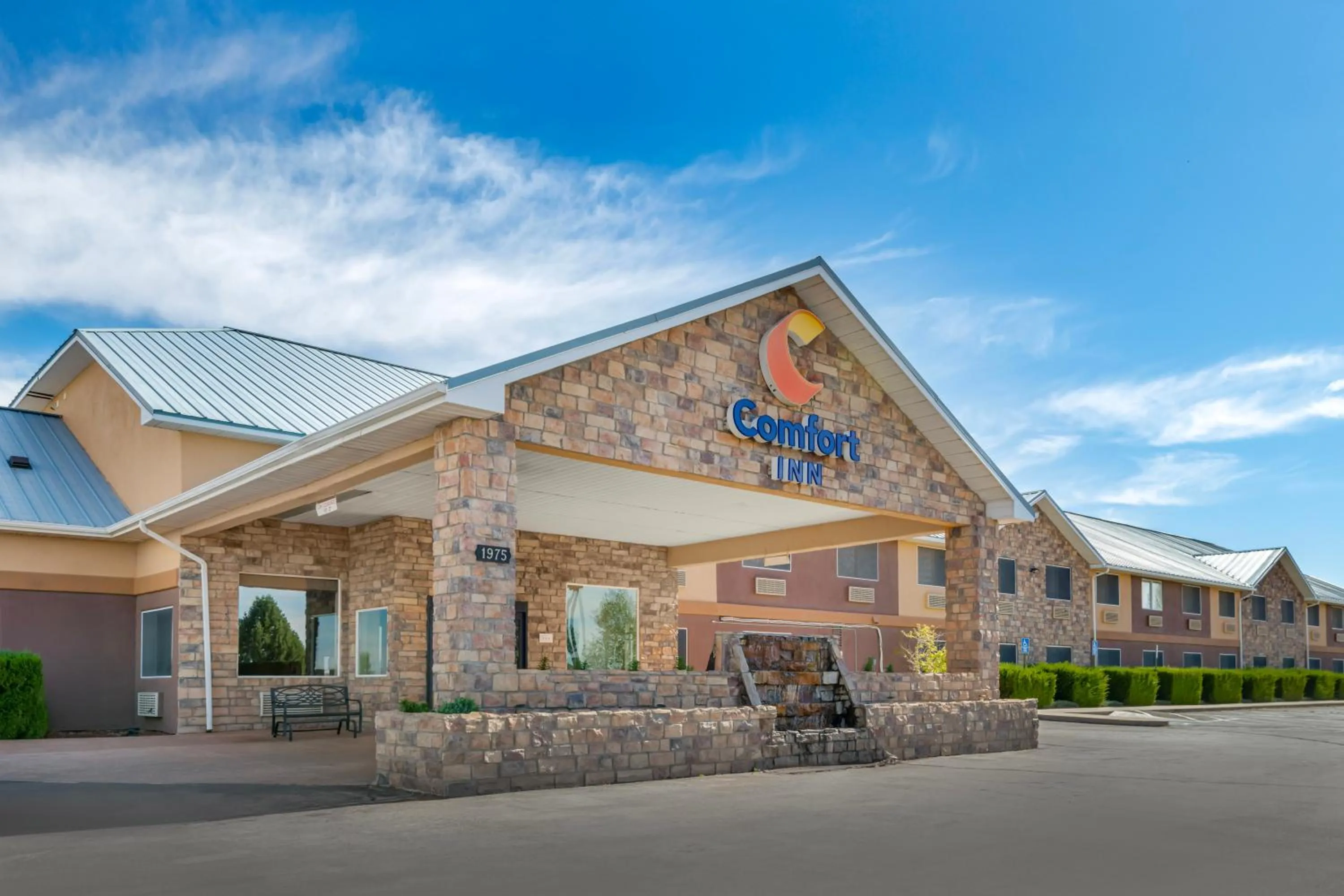 Property building in Comfort Inn Green River National Park Area