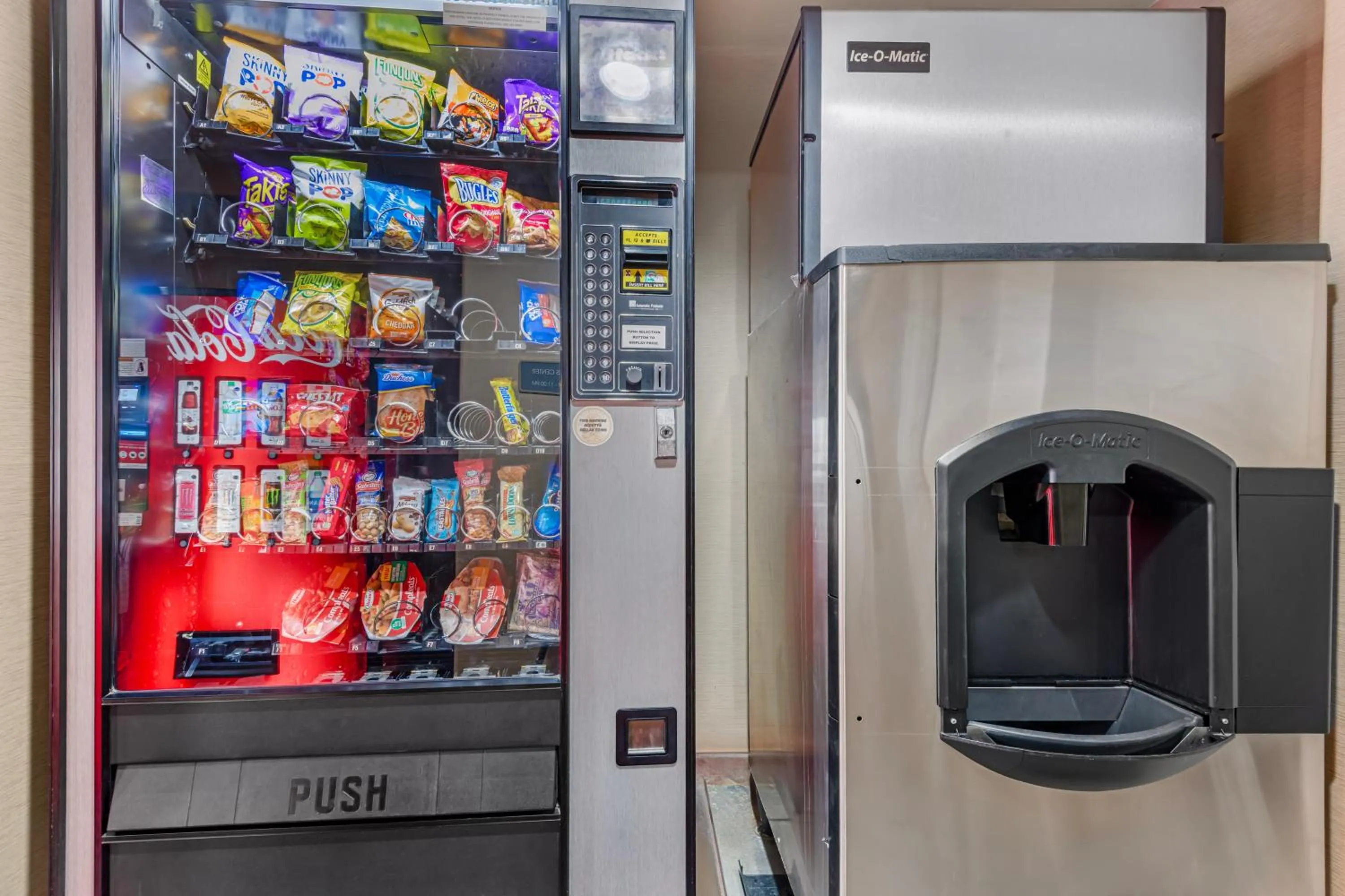 vending machine in Comfort Inn Green River National Park Area