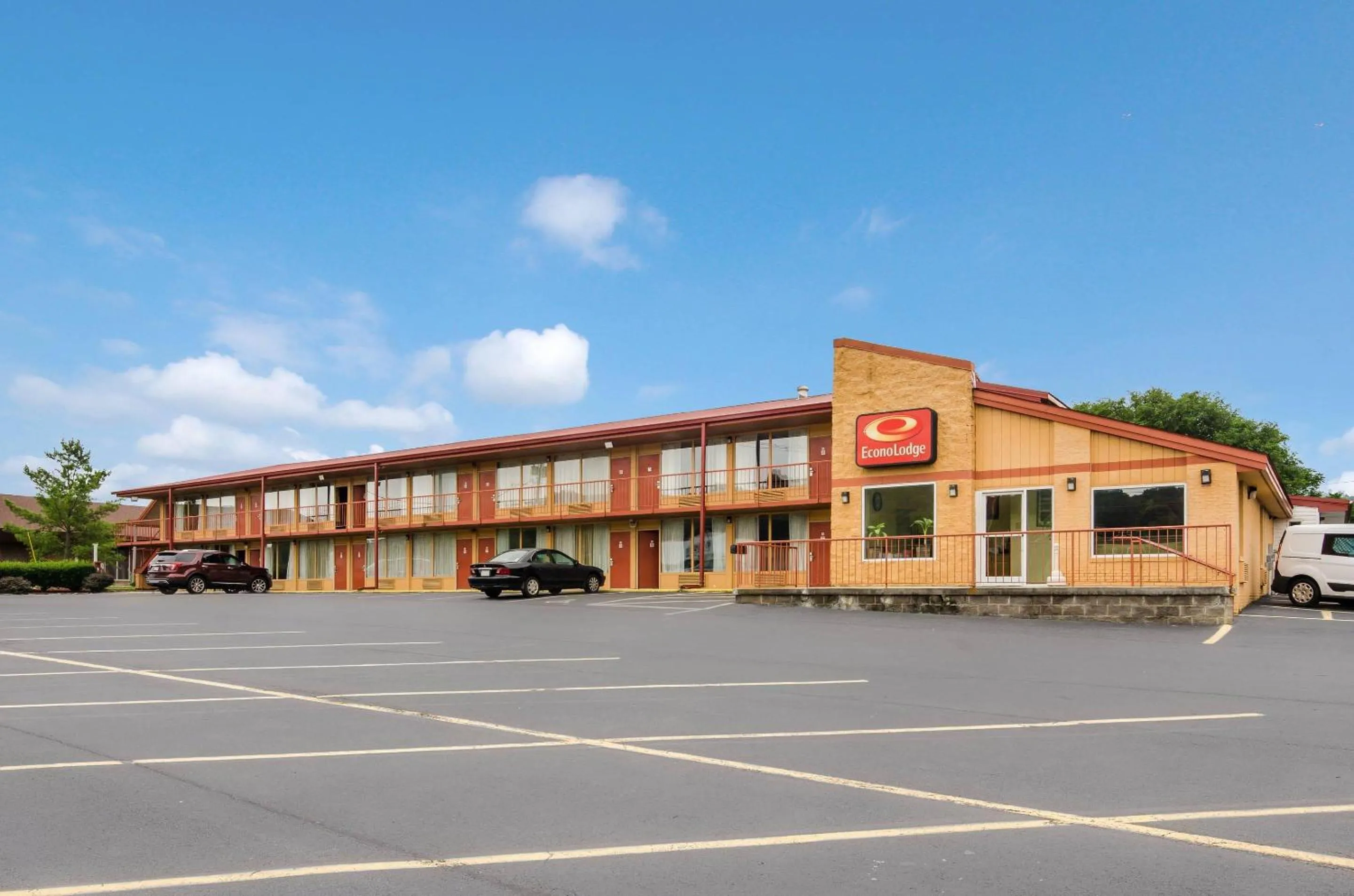 Property building in Econo Lodge Marion I-81