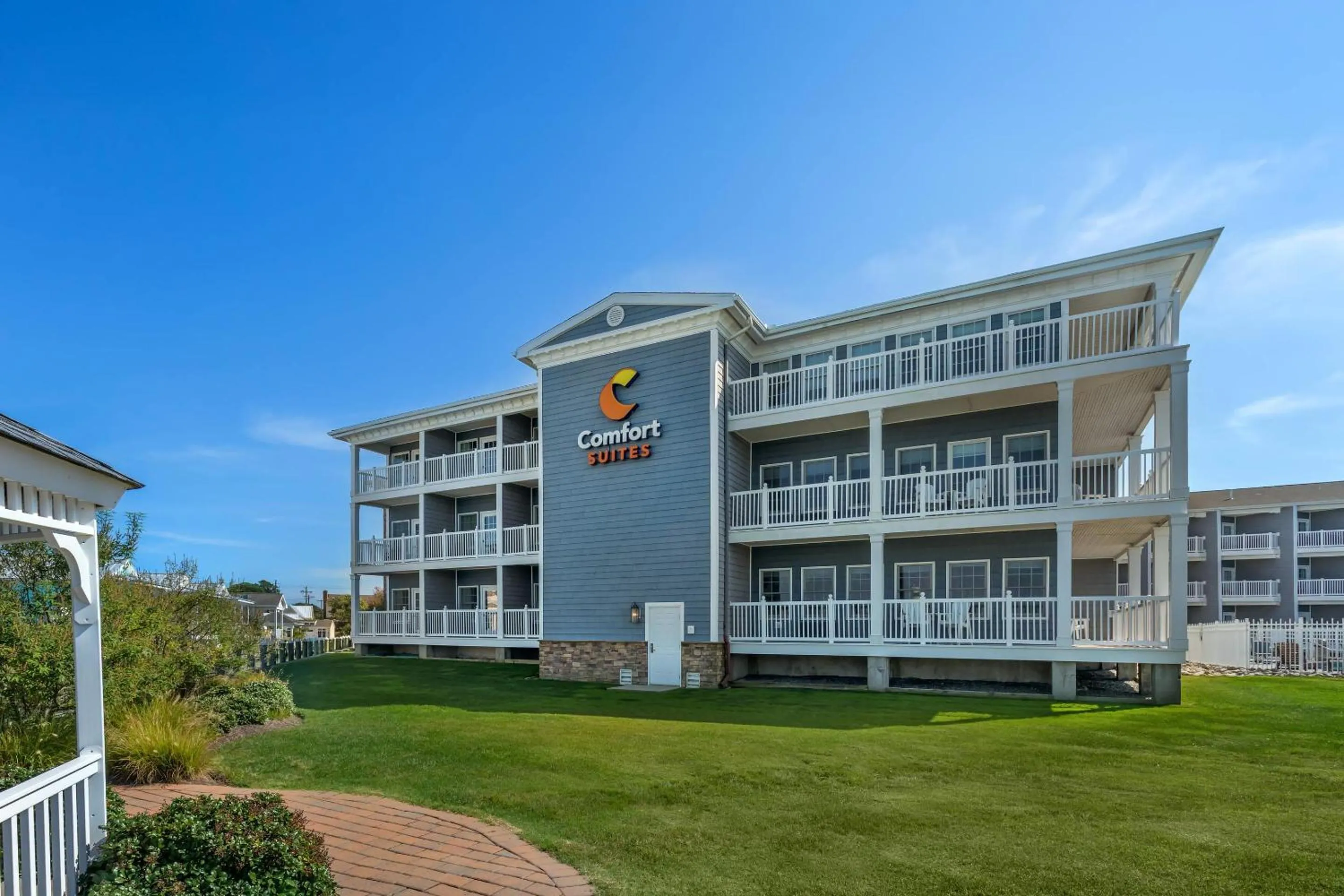 Property building in Comfort Suites Chincoteague Island Bayfront Resort