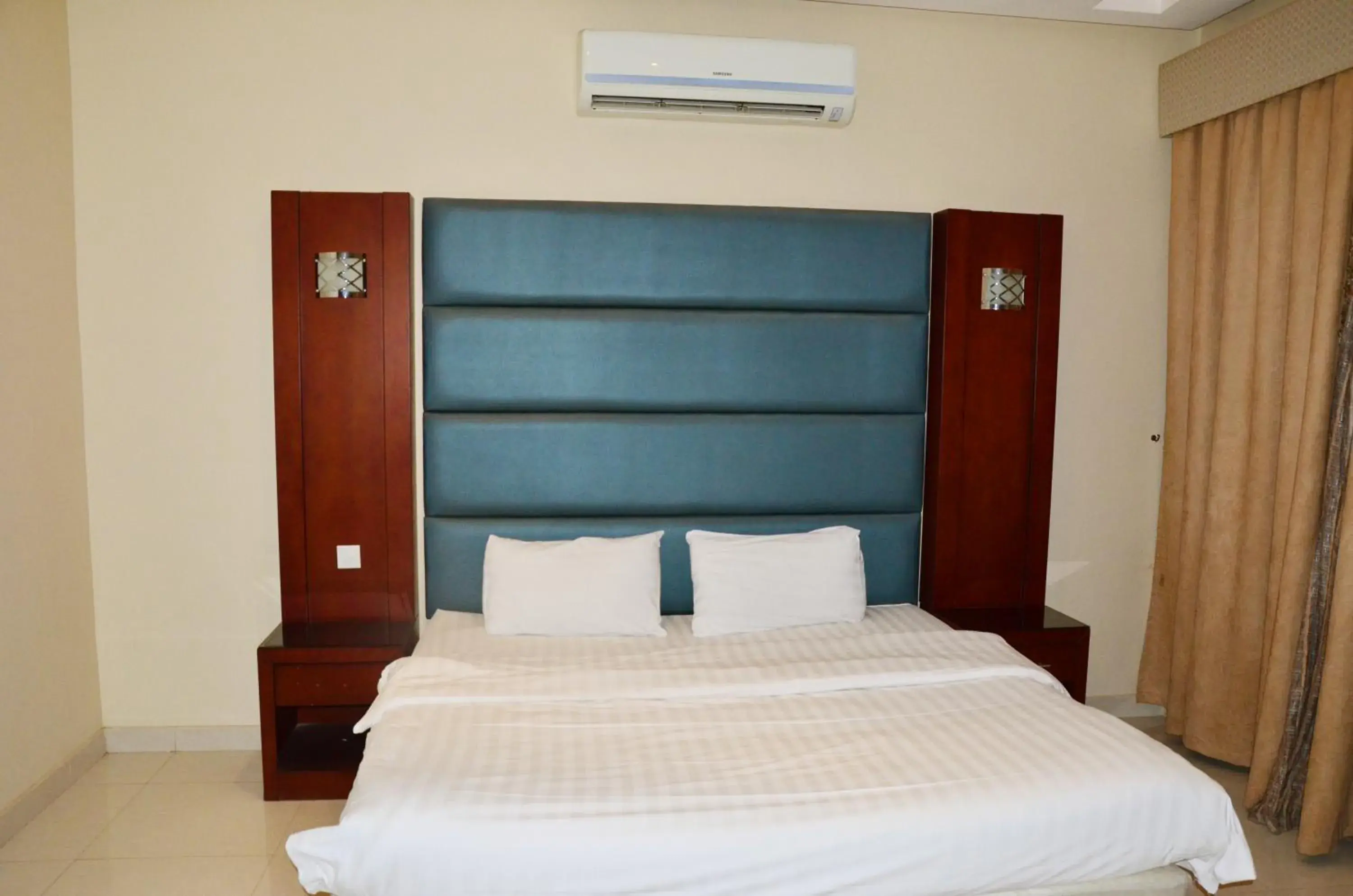 Two-Bedroom Suite in Silent Room 3 By Quiet Rooms Two-Bedroom Suite in Silent Room 3 By Quiet Rooms