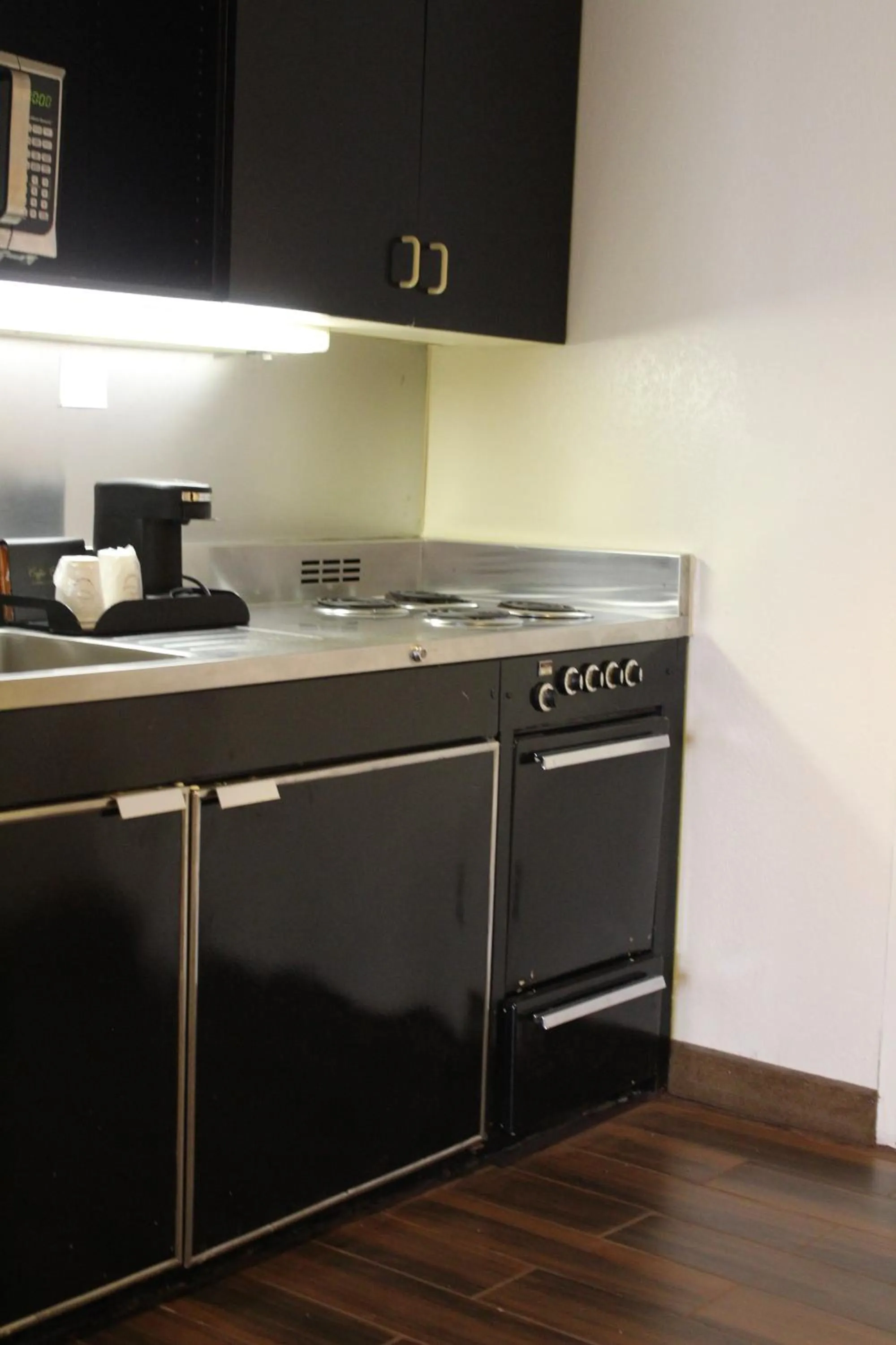 Kitchen or kitchenette in Comfort Inn University Center