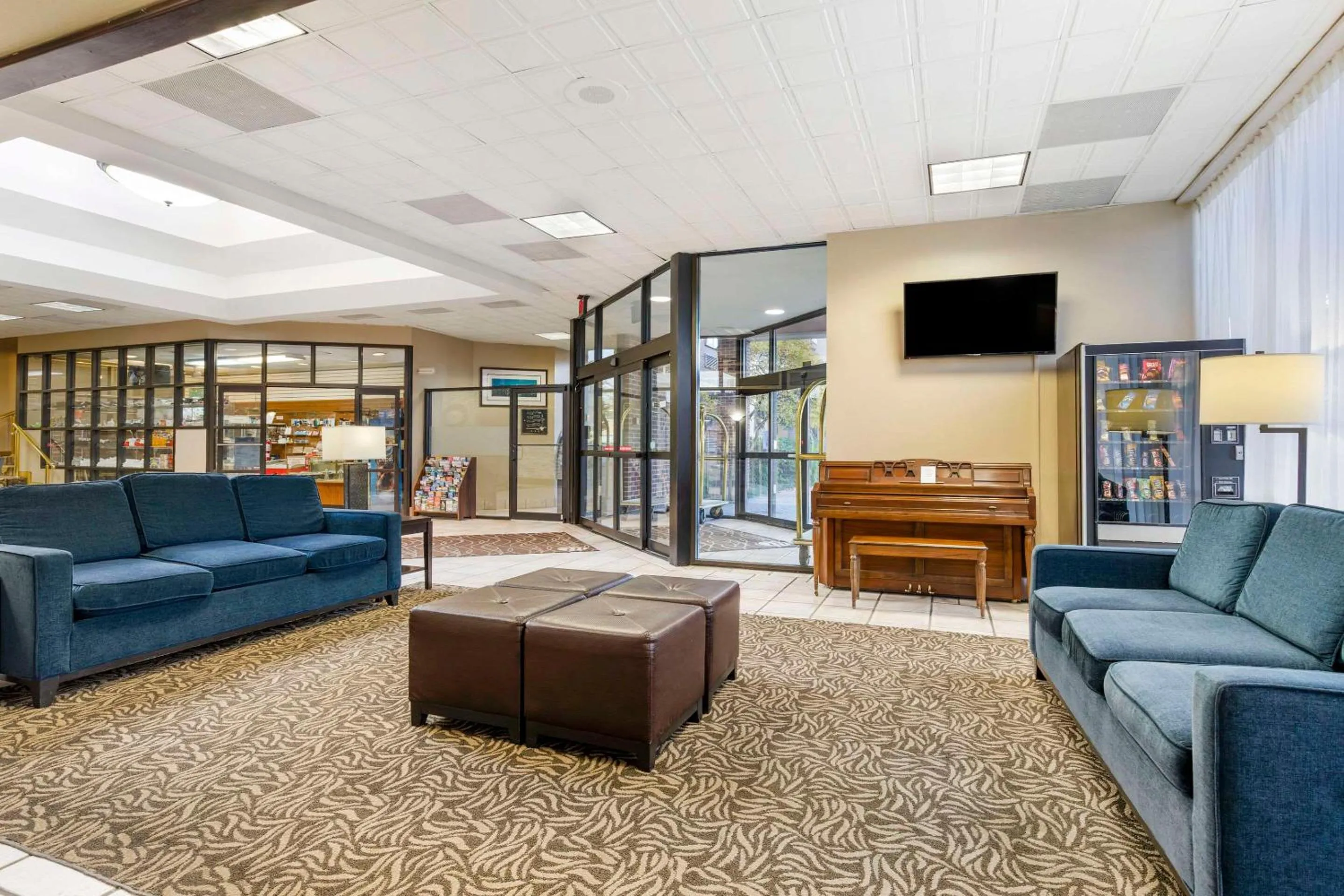 Lobby or reception in Comfort Inn University Center