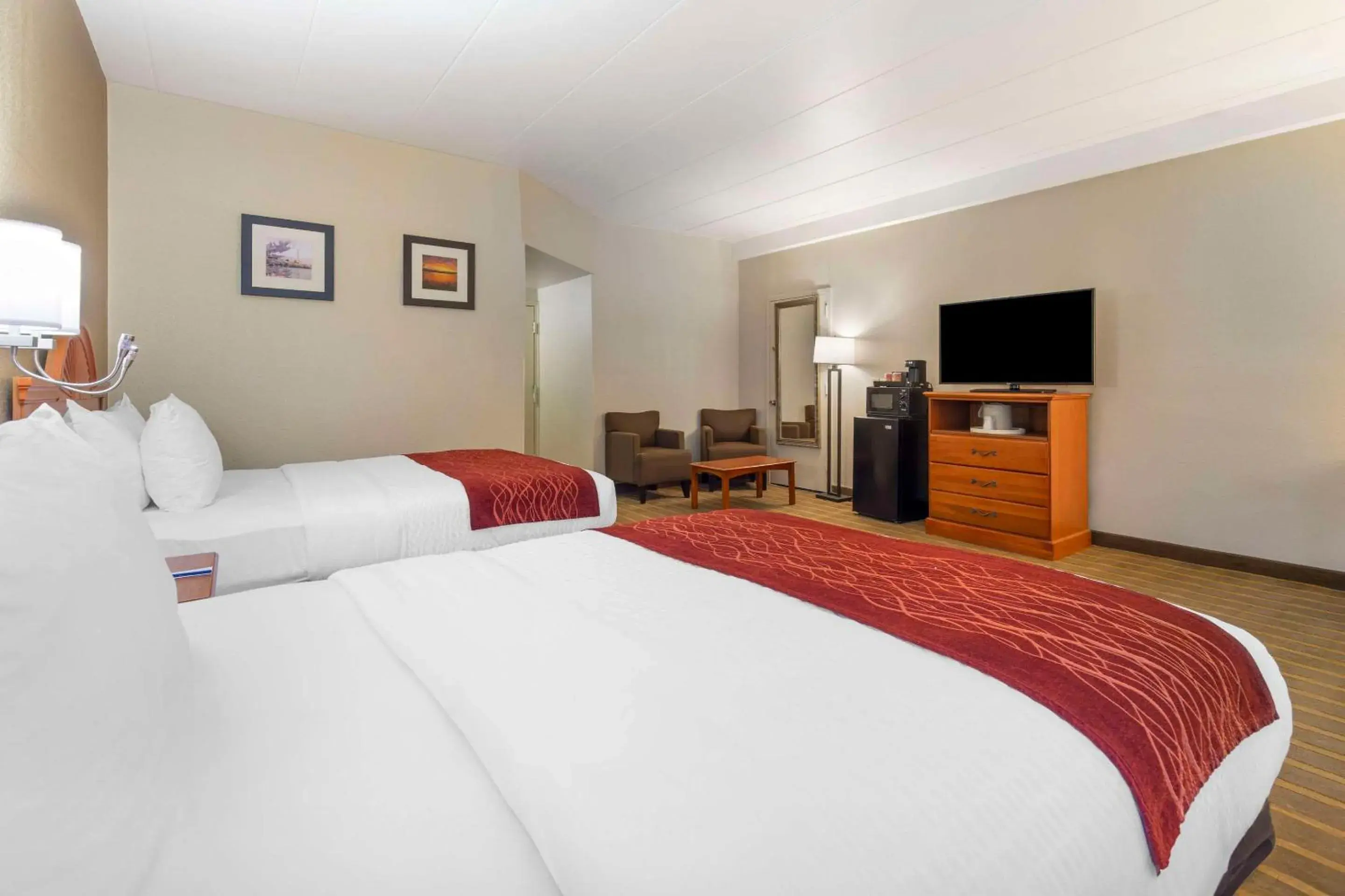 Bedroom, Bed in Comfort Inn University Center Bedroom, Bed in Comfort Inn University Center