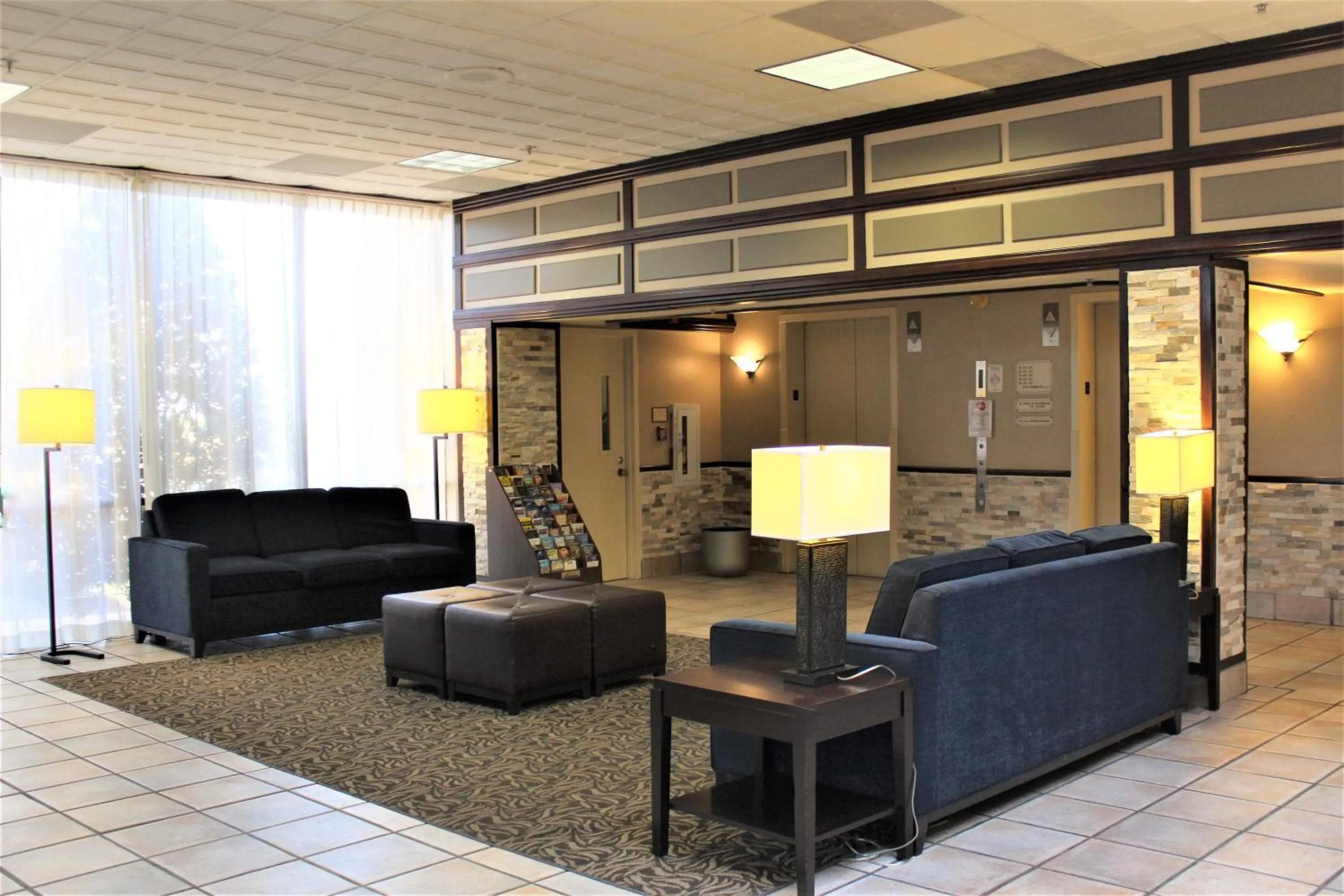 Lobby or reception in Comfort Inn University Center