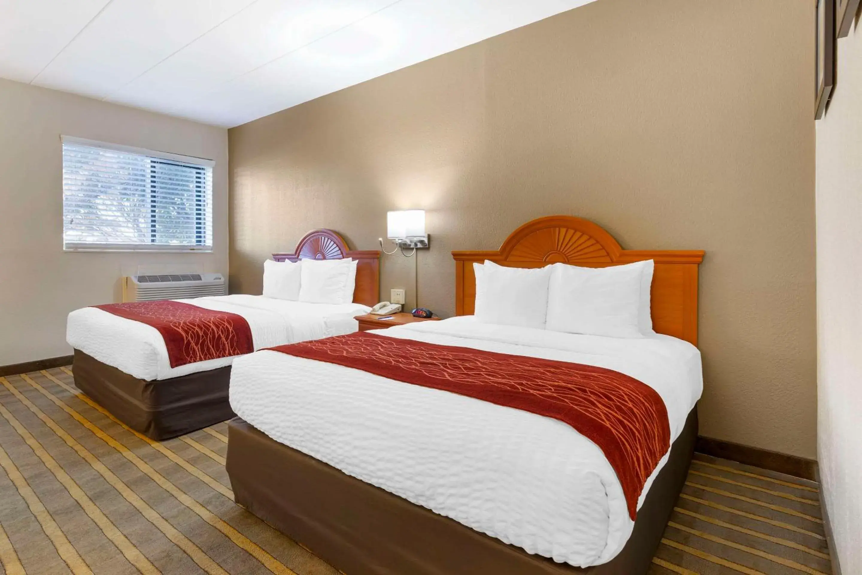 Bedroom, Bed in Comfort Inn University Center Bedroom, Bed in Comfort Inn University Center