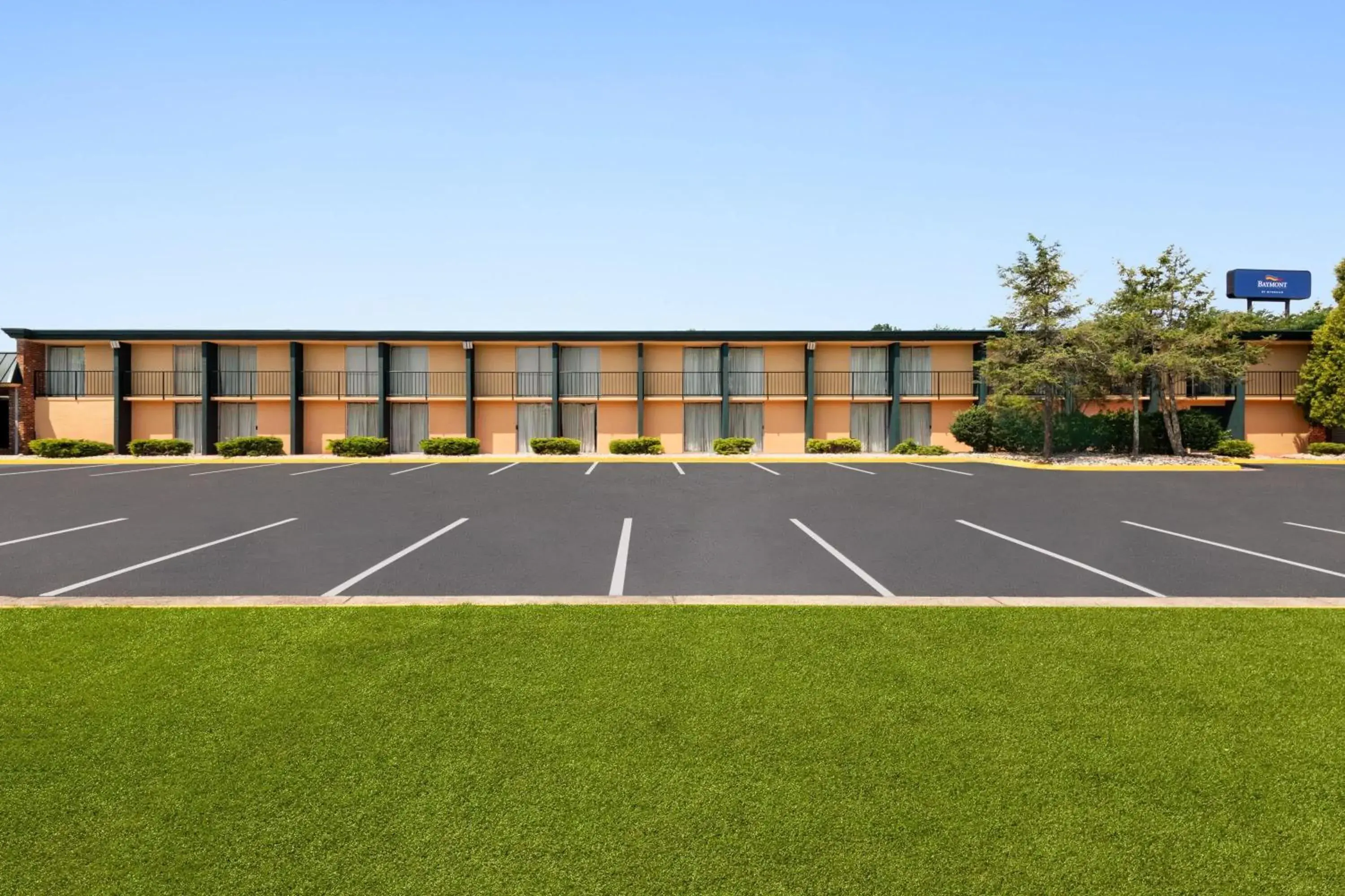 Property building in Baymont by Wyndham Salem Roanoke Area Property building in Baymont by Wyndham Salem Roanoke Area