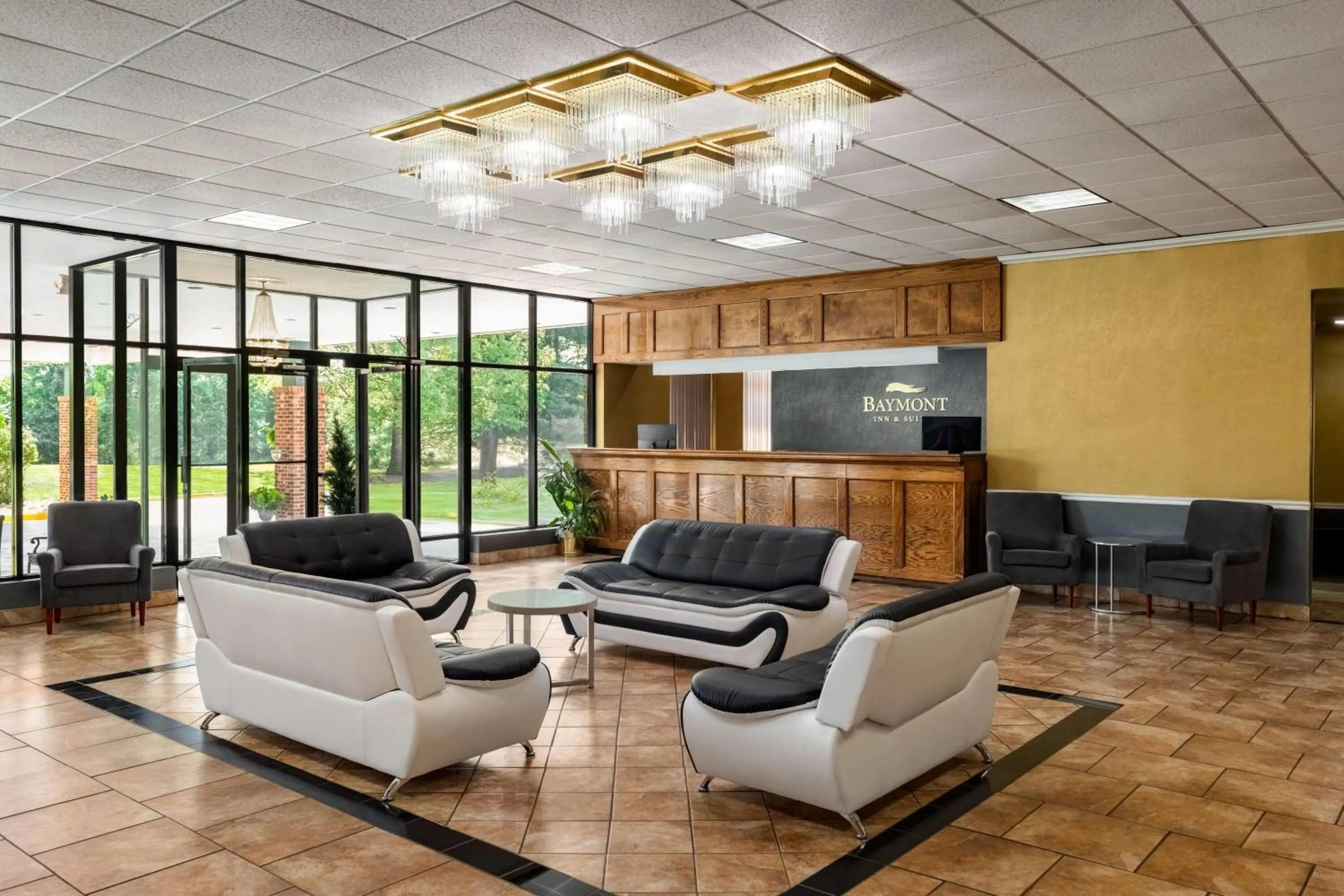 Lobby or reception in Baymont by Wyndham Salem Roanoke Area