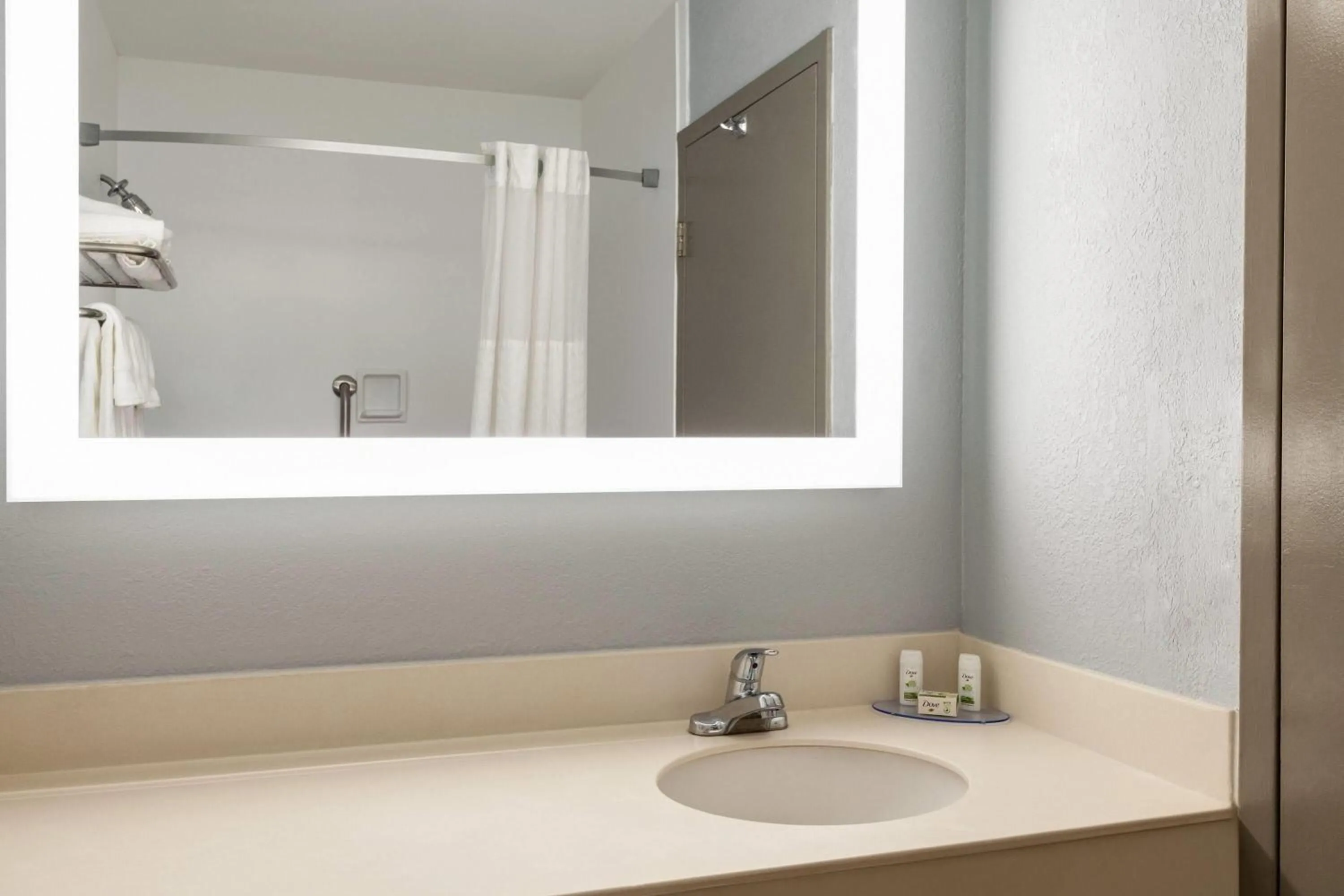 Bathroom in Baymont by Wyndham Salem Roanoke Area