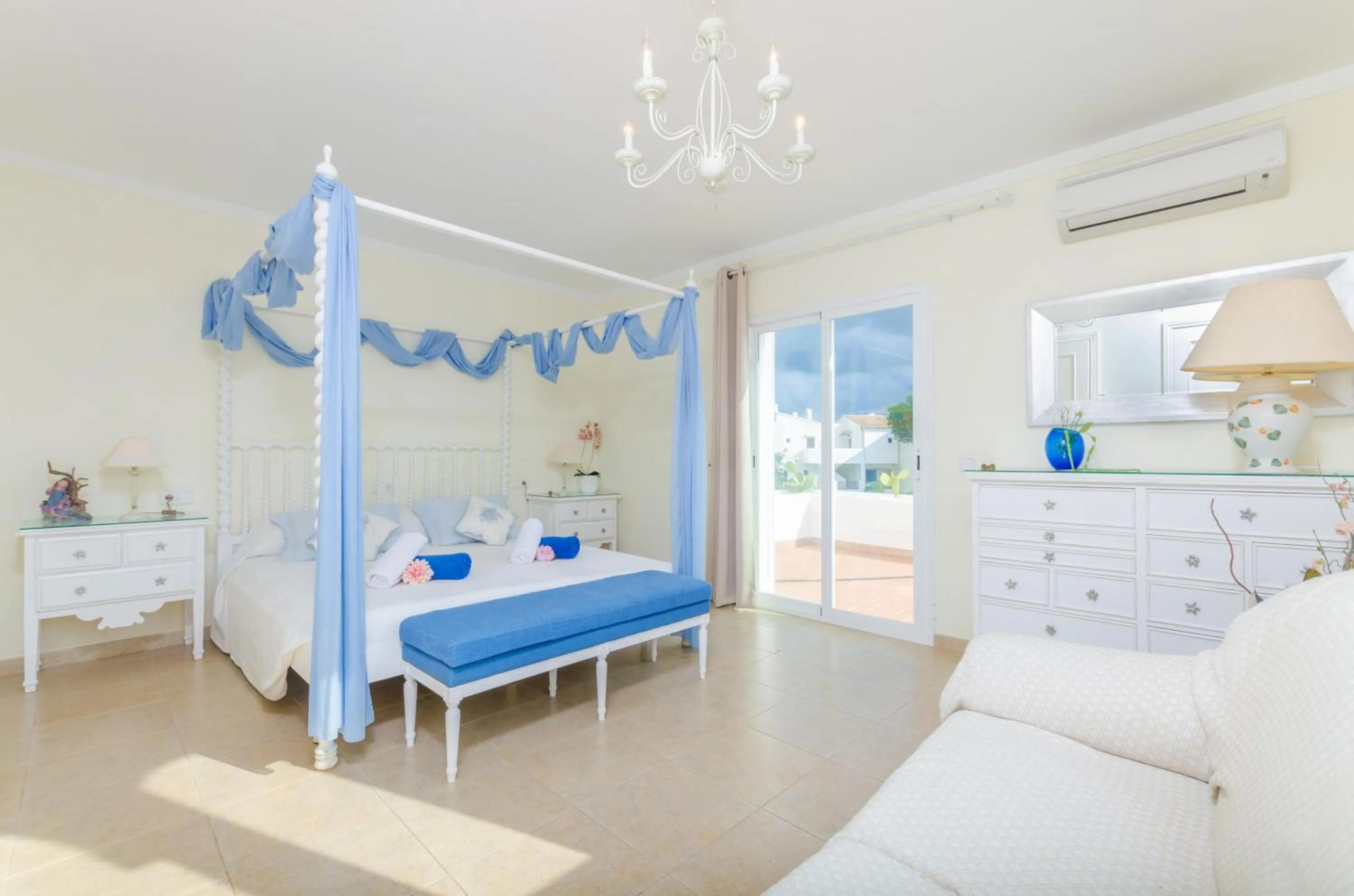 Other, Bed in Sa Caleta