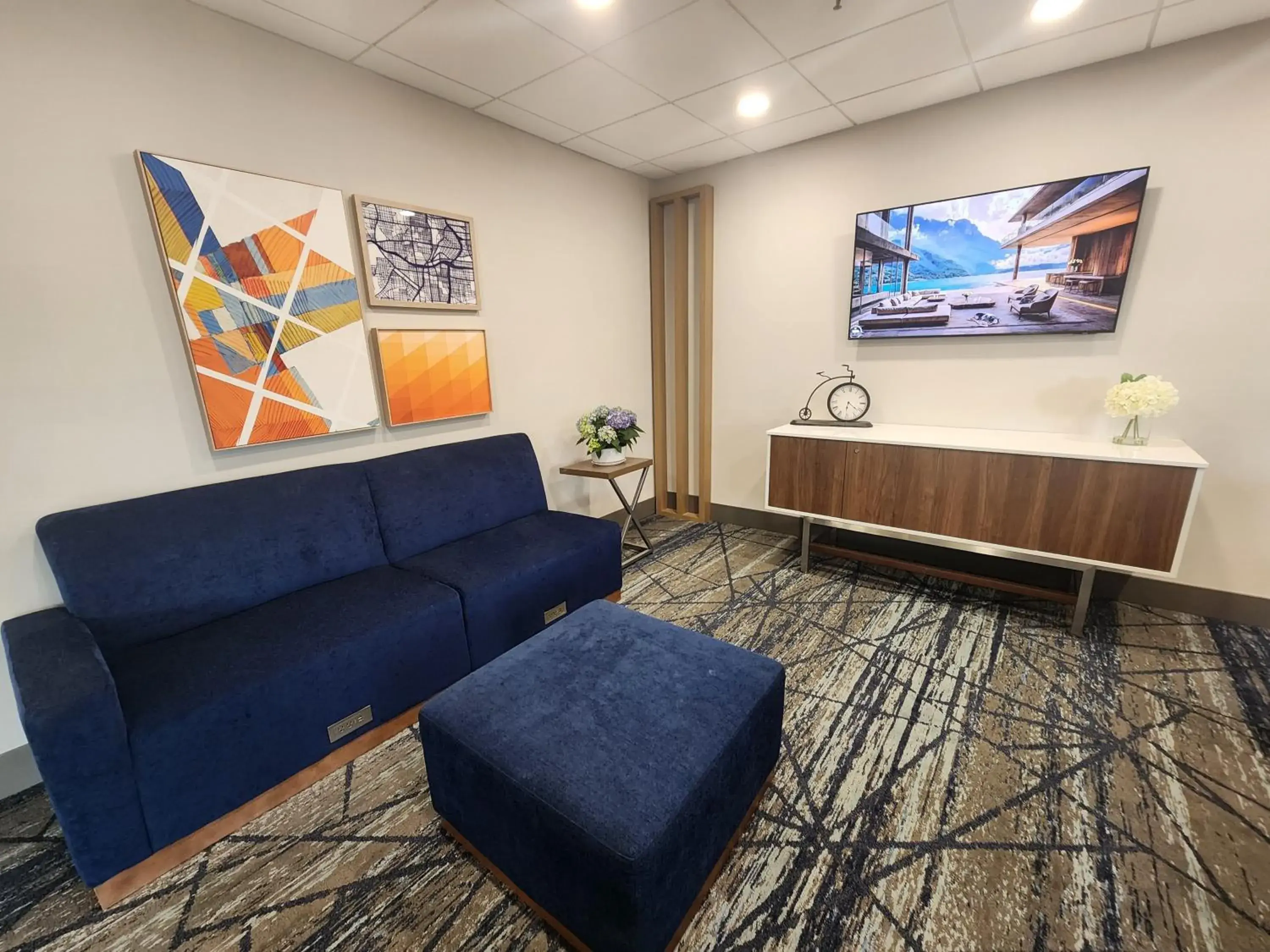 Property building in Holiday Inn Express Fredericksburg - Southpoint by IHG Property building in Holiday Inn Express Fredericksburg - Southpoint by IHG
