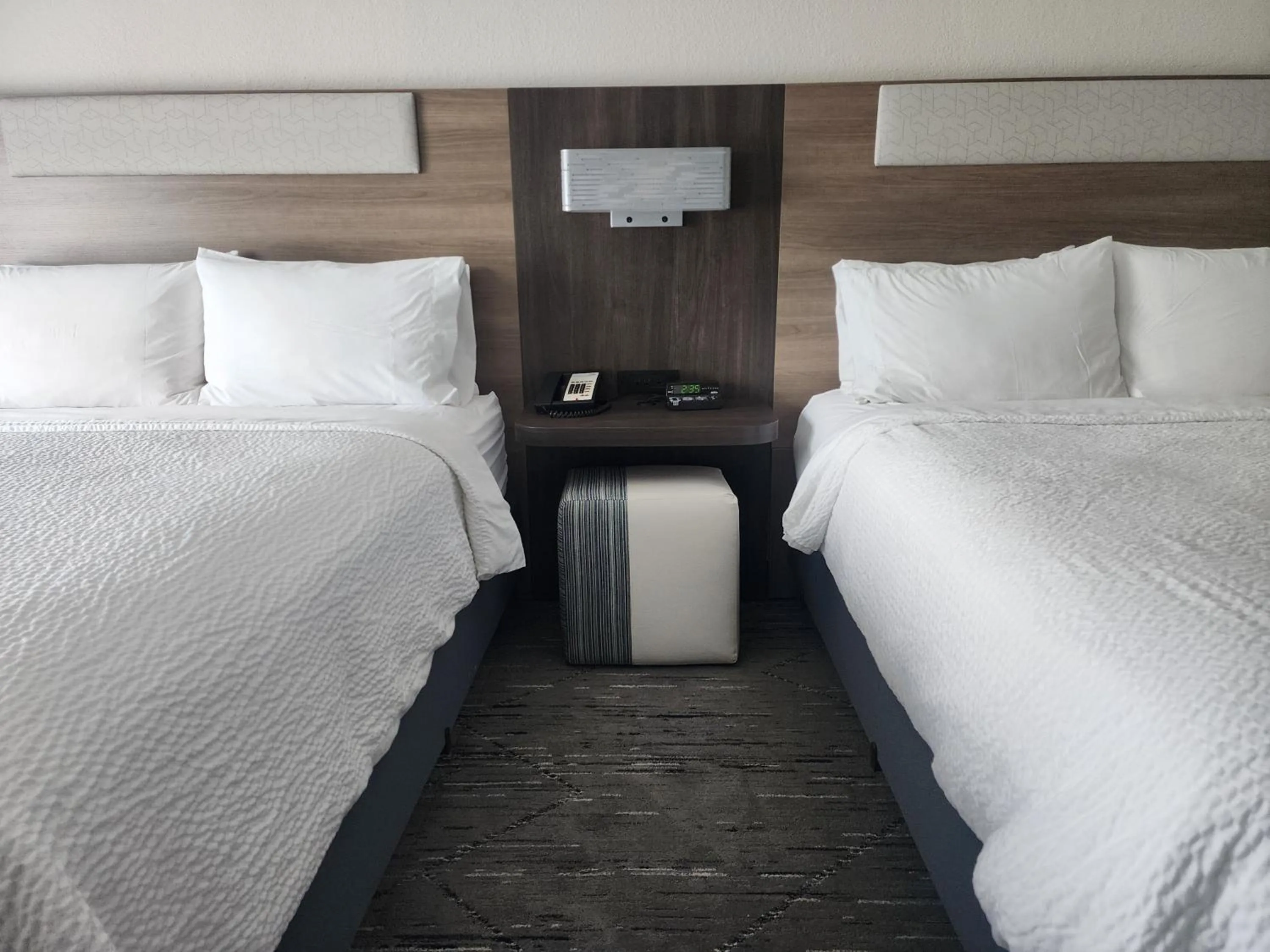 Photo of the whole room, Bed in Holiday Inn Express Fredericksburg - Southpoint by IHG