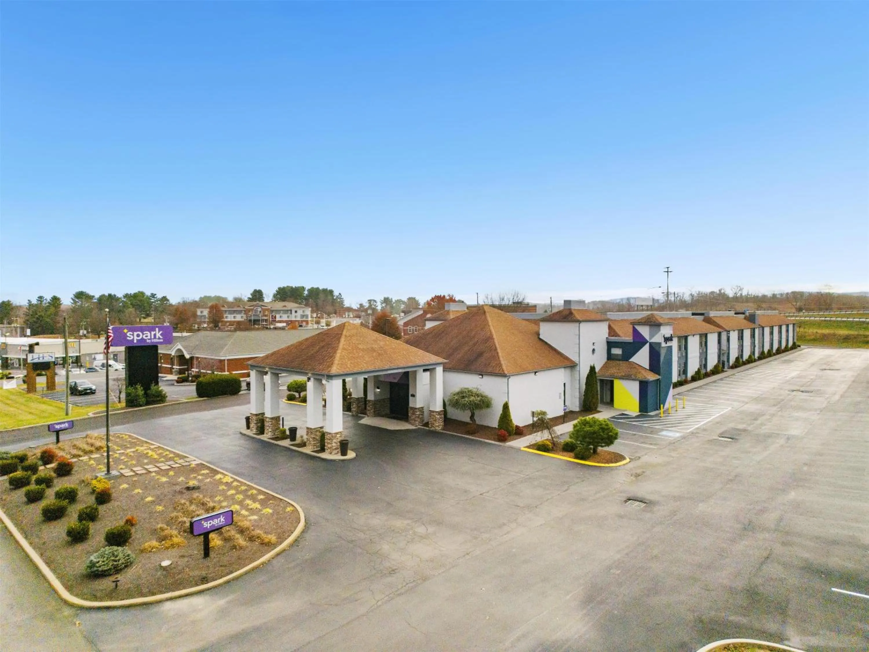 Property building in Spark by Hilton Abingdon I-81 near Fairgrounds