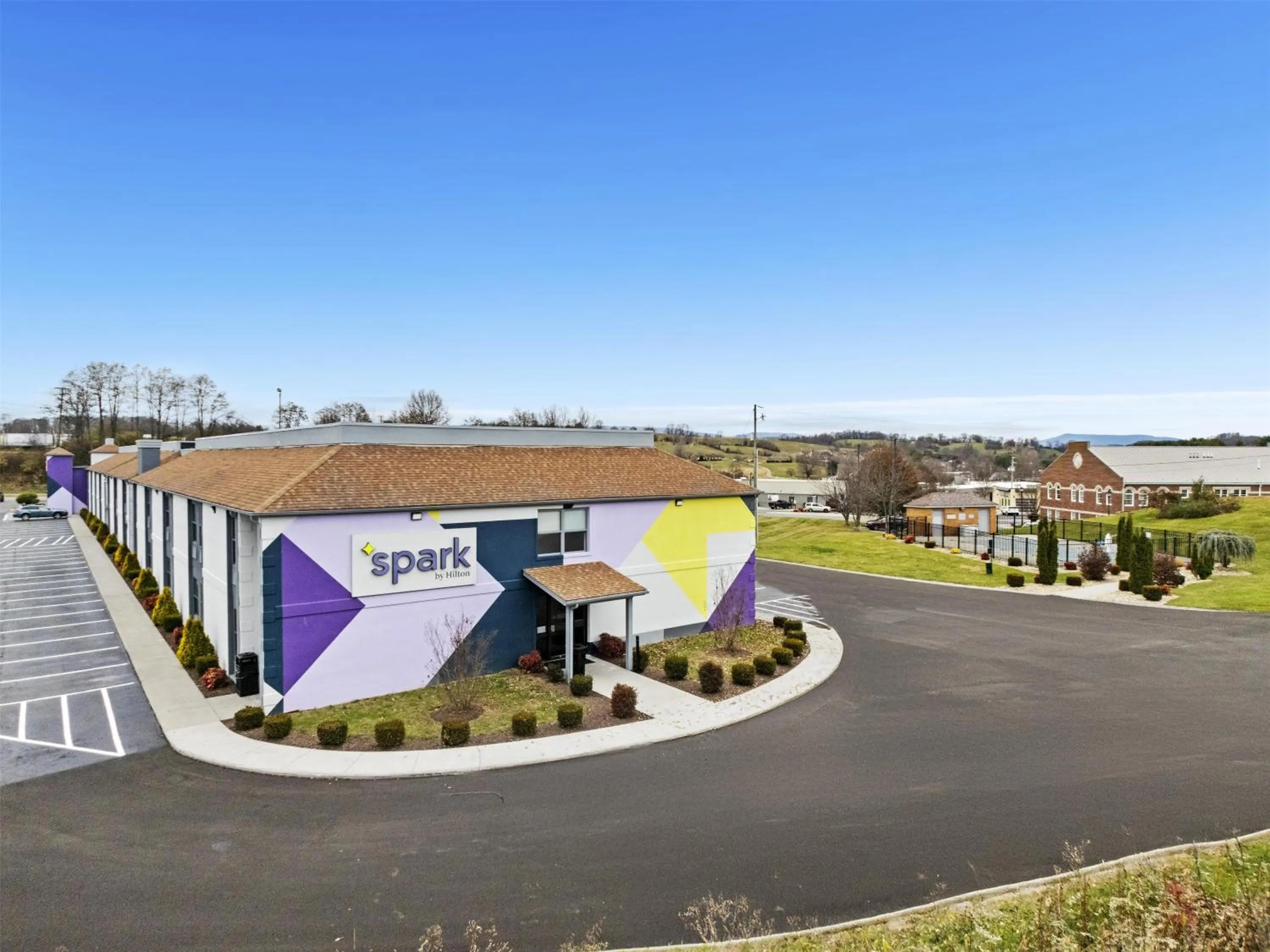 Property building in Spark by Hilton Abingdon I-81 near Fairgrounds