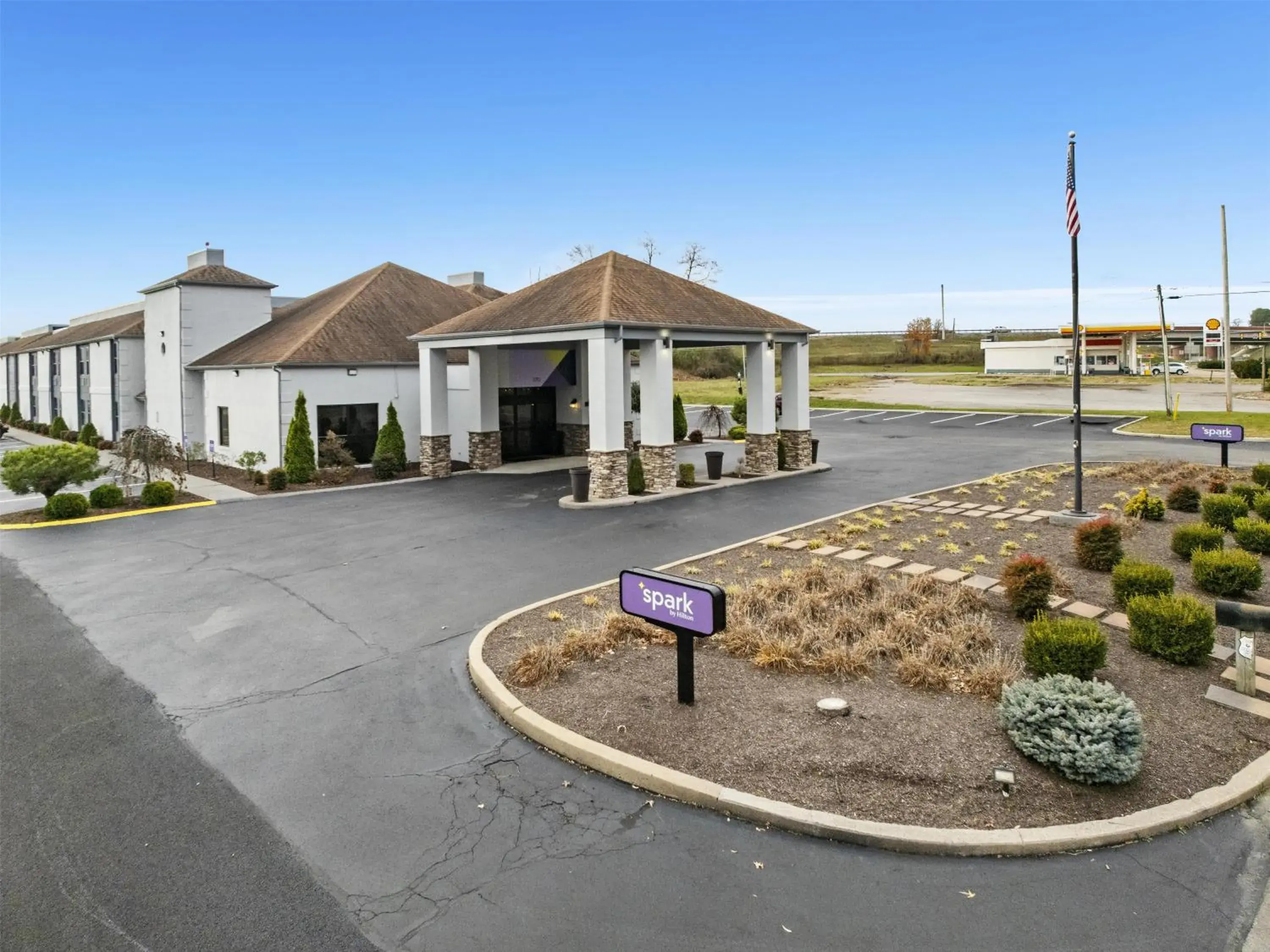 Property building in Spark by Hilton Abingdon I-81 near Fairgrounds Property building in Spark by Hilton Abingdon I-81 near Fairgrounds