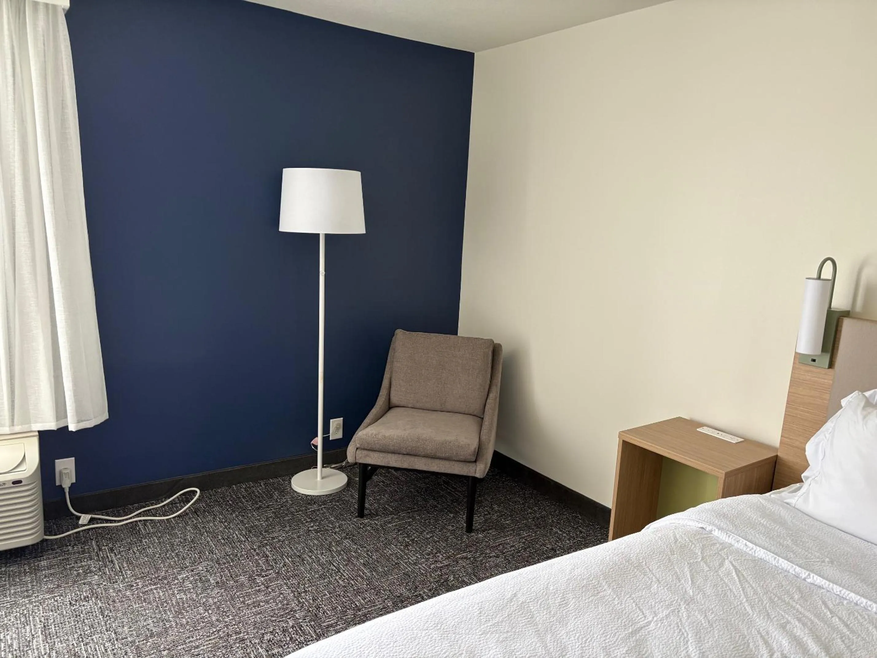 Seating area, Bed in Spark by Hilton Abingdon I-81 near Fairgrounds