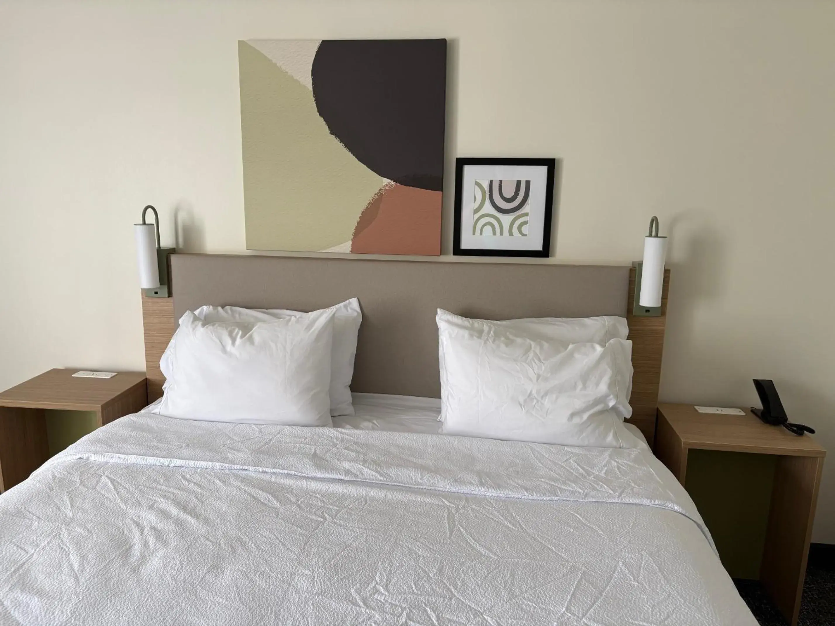 Bedroom, Bed in The Inn At Abingdon Bedroom, Bed in The Inn At Abingdon