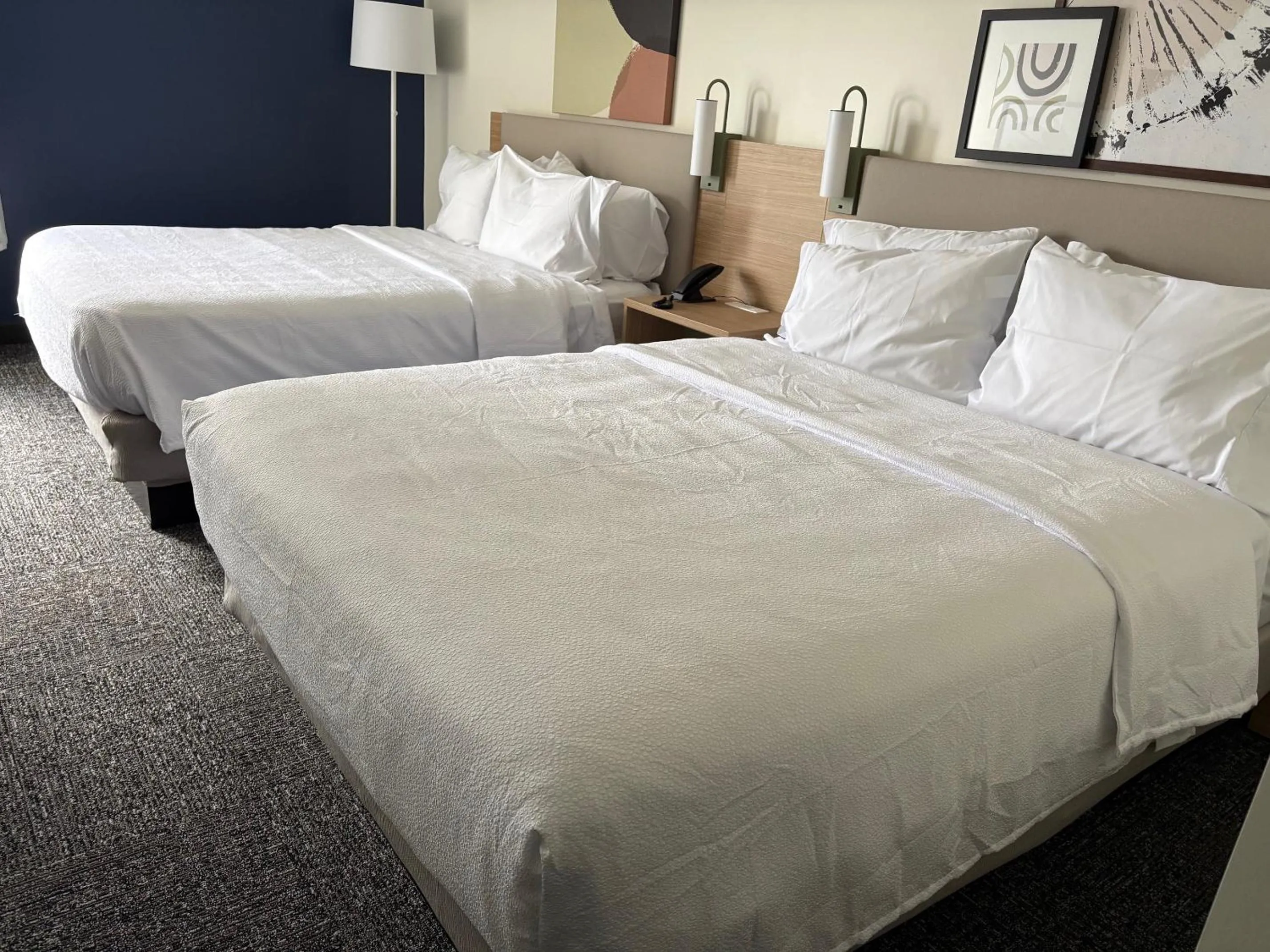 Bed in Spark by Hilton Abingdon I-81 near Fairgrounds