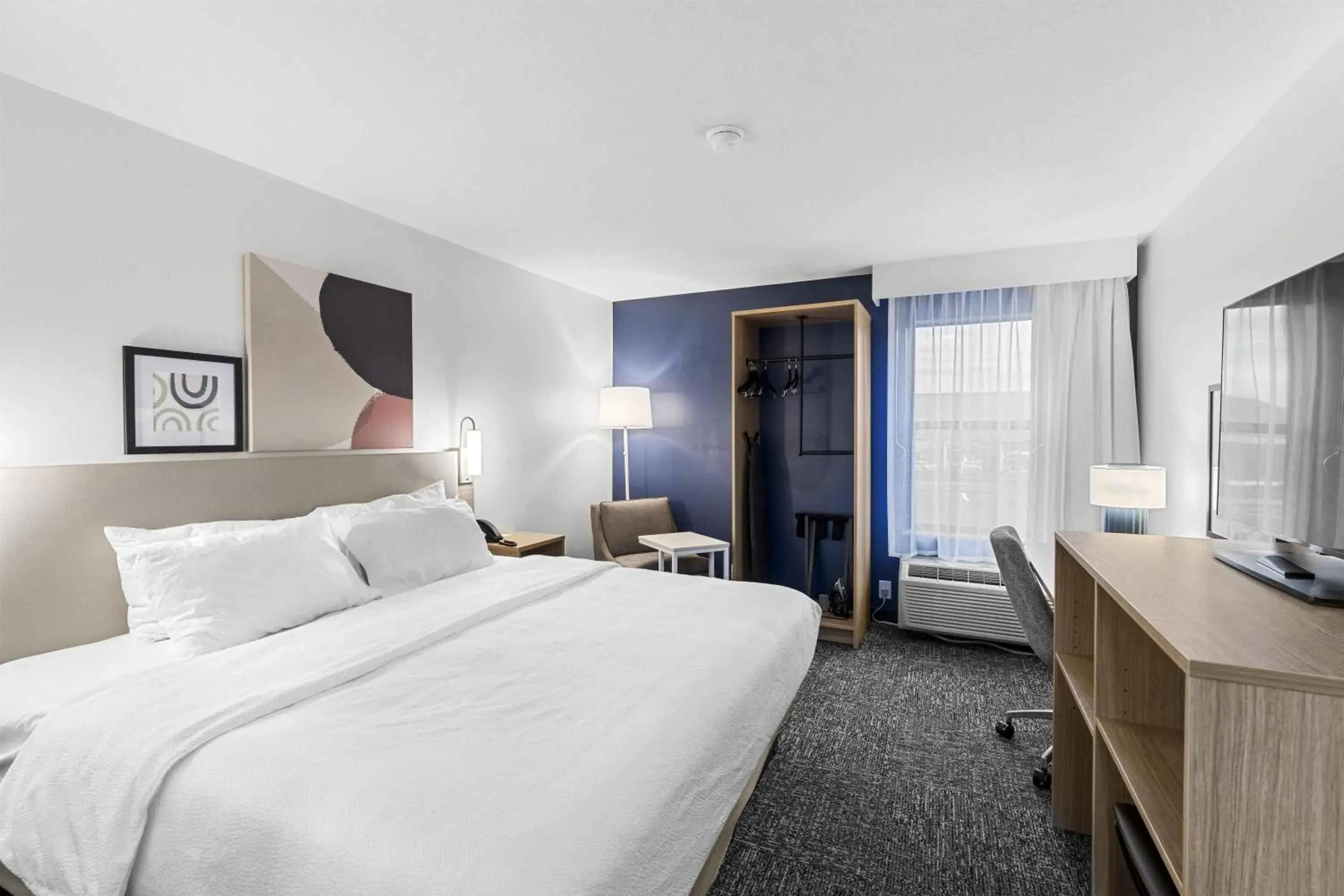 Bed in Spark by Hilton Abingdon I-81 near Fairgrounds Bed in Spark by Hilton Abingdon I-81 near Fairgrounds