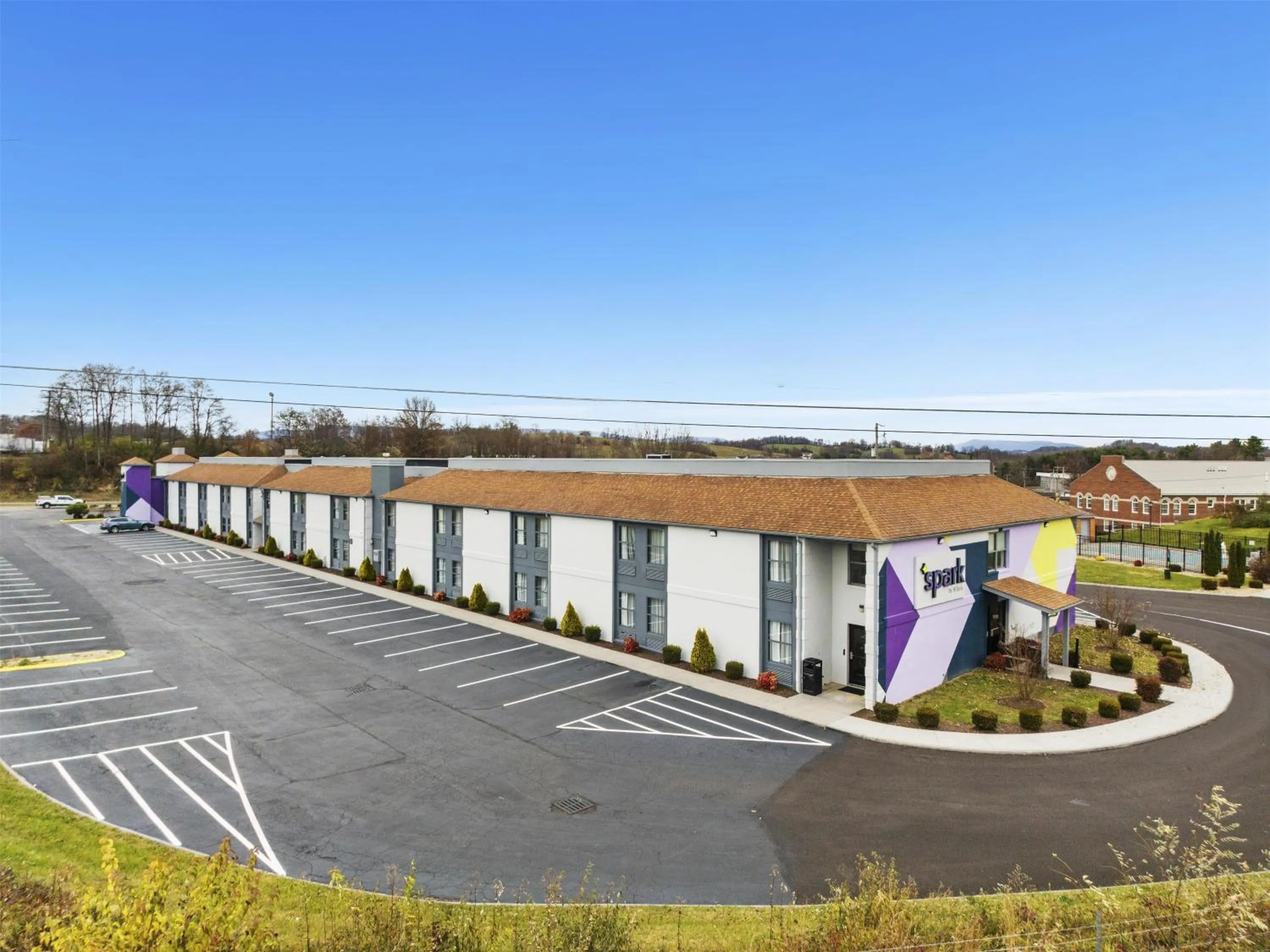 Property building in Spark by Hilton Abingdon I-81 near Fairgrounds