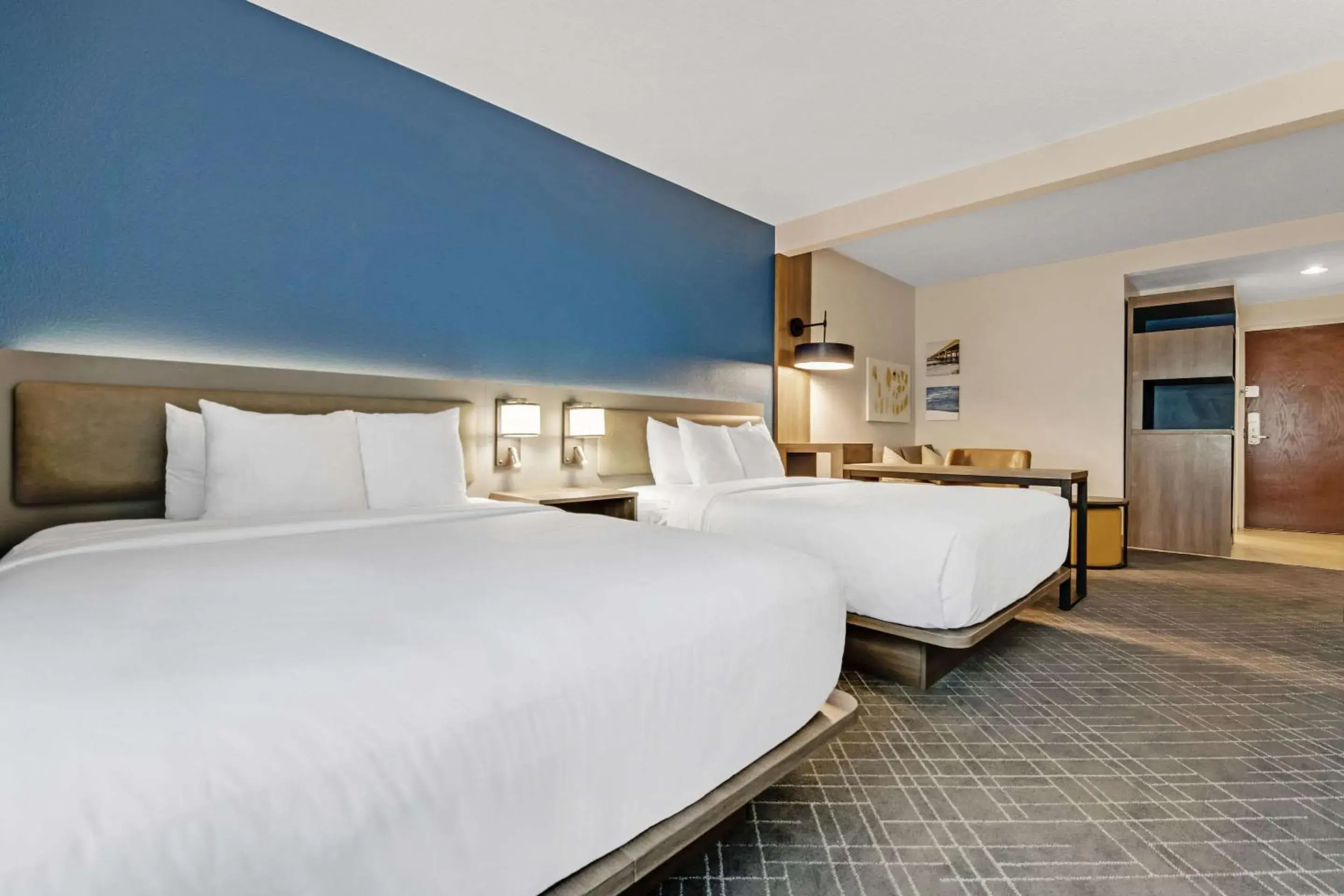 Bedroom, Bed in Comfort Suites Chesapeake - Norfolk Bedroom, Bed in Comfort Suites Chesapeake - Norfolk