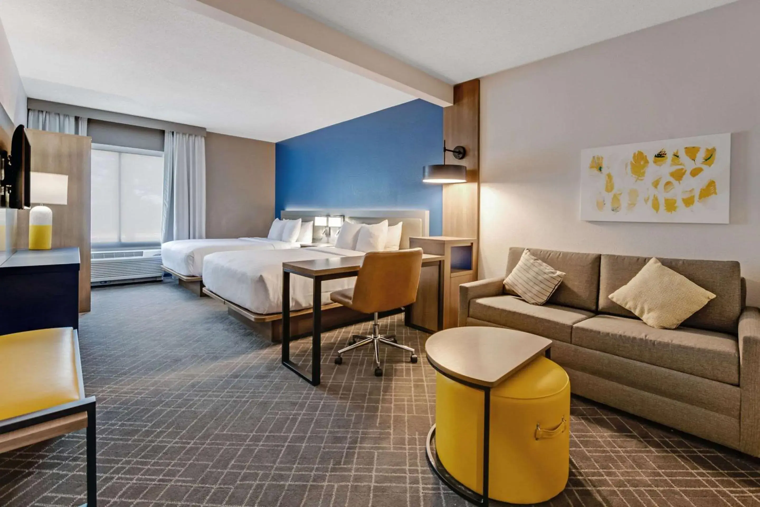 Double Suite with Two Double Beds - Non-Smoking in Comfort Suites Chesapeake - Norfolk Double Suite with Two Double Beds - Non-Smoking in Comfort Suites Chesapeake - Norfolk