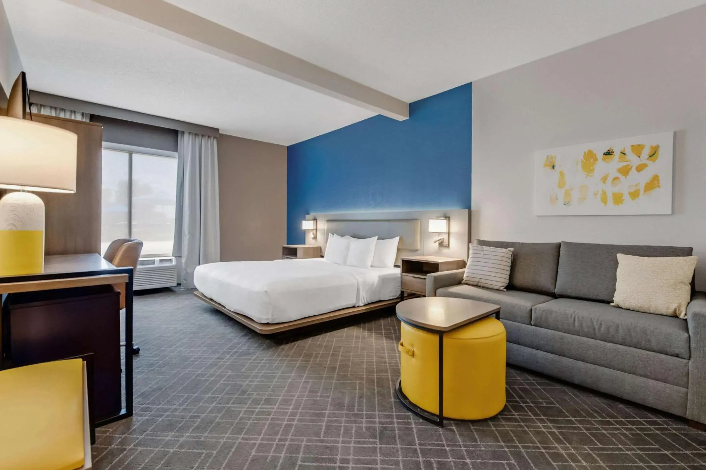 Bedroom, Bed in Comfort Suites Chesapeake - Norfolk Bedroom, Bed in Comfort Suites Chesapeake - Norfolk