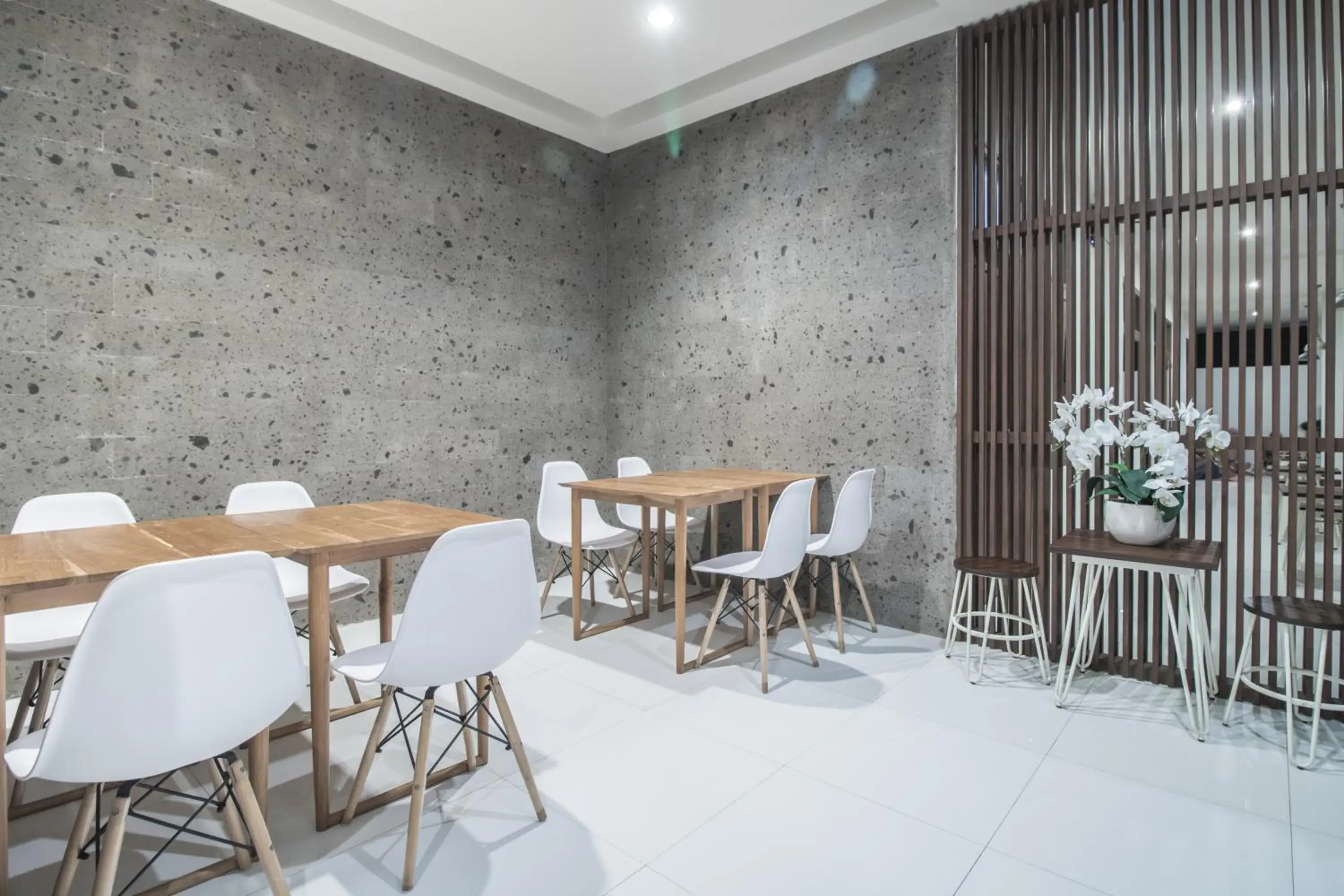 Restaurant/places to eat in Kak Garden Inn Restaurant/places to eat in Kak Garden Inn