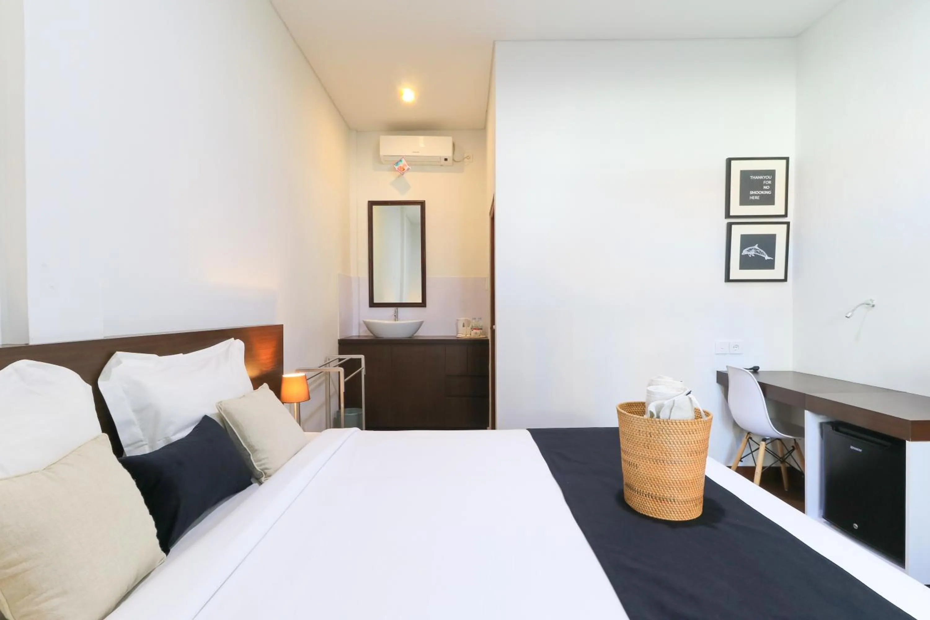 Photo of the whole room, Bed in Kak Garden Inn