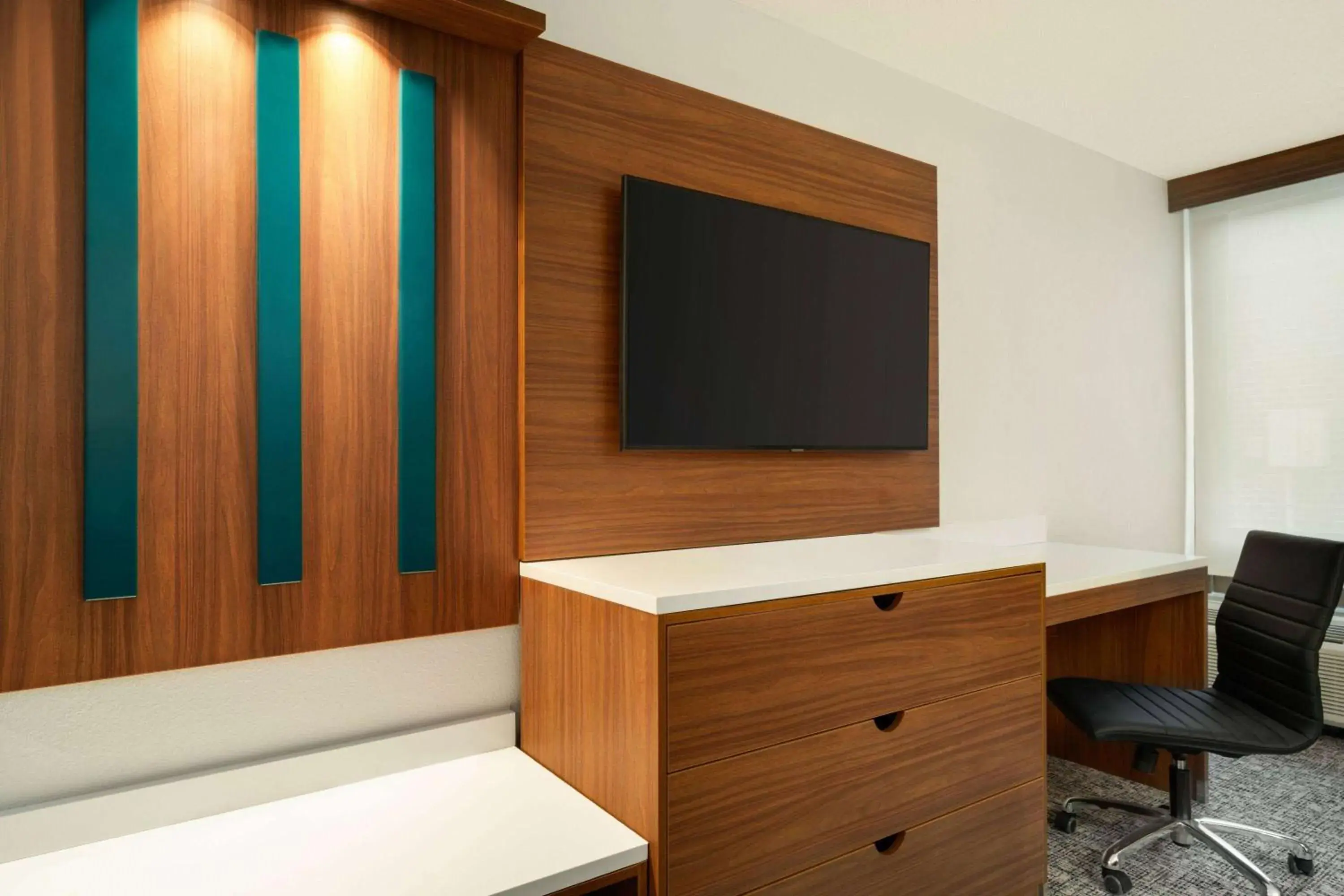 Photo of the whole room in Wingate by Wyndham Williamsburg Photo of the whole room in Wingate by Wyndham Williamsburg