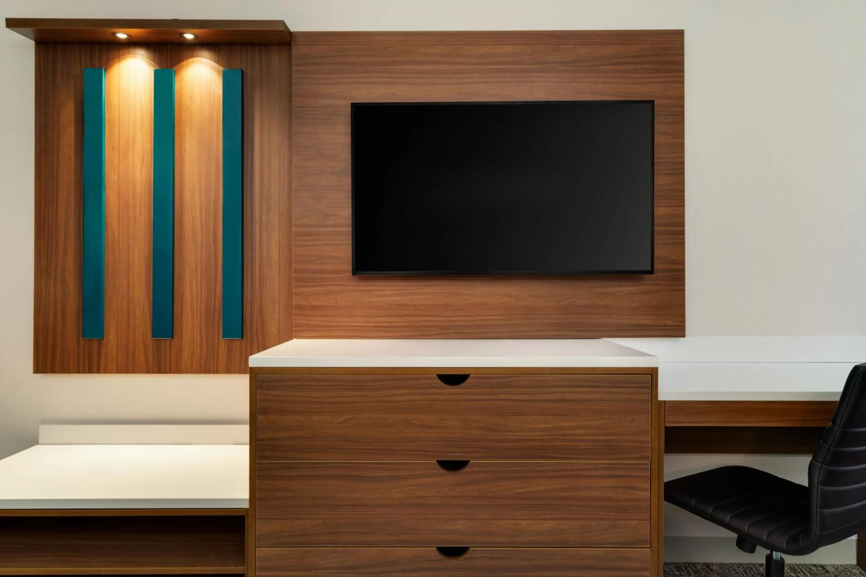 Bed in Wingate by Wyndham Williamsburg