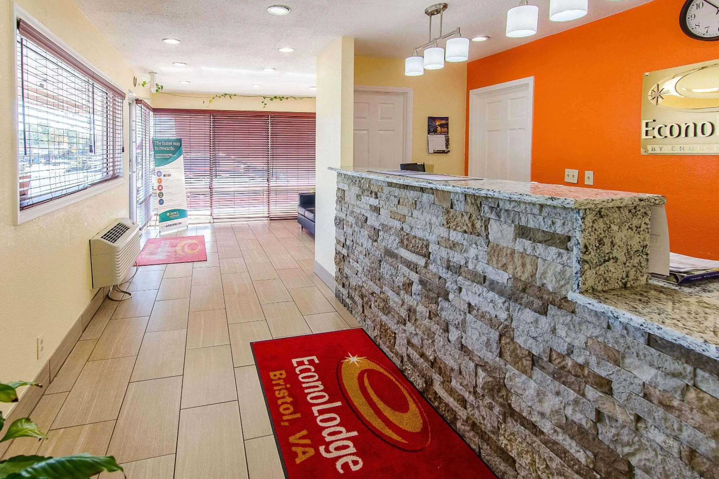 Lobby or reception in Econo Lodge Near Motor Speedway