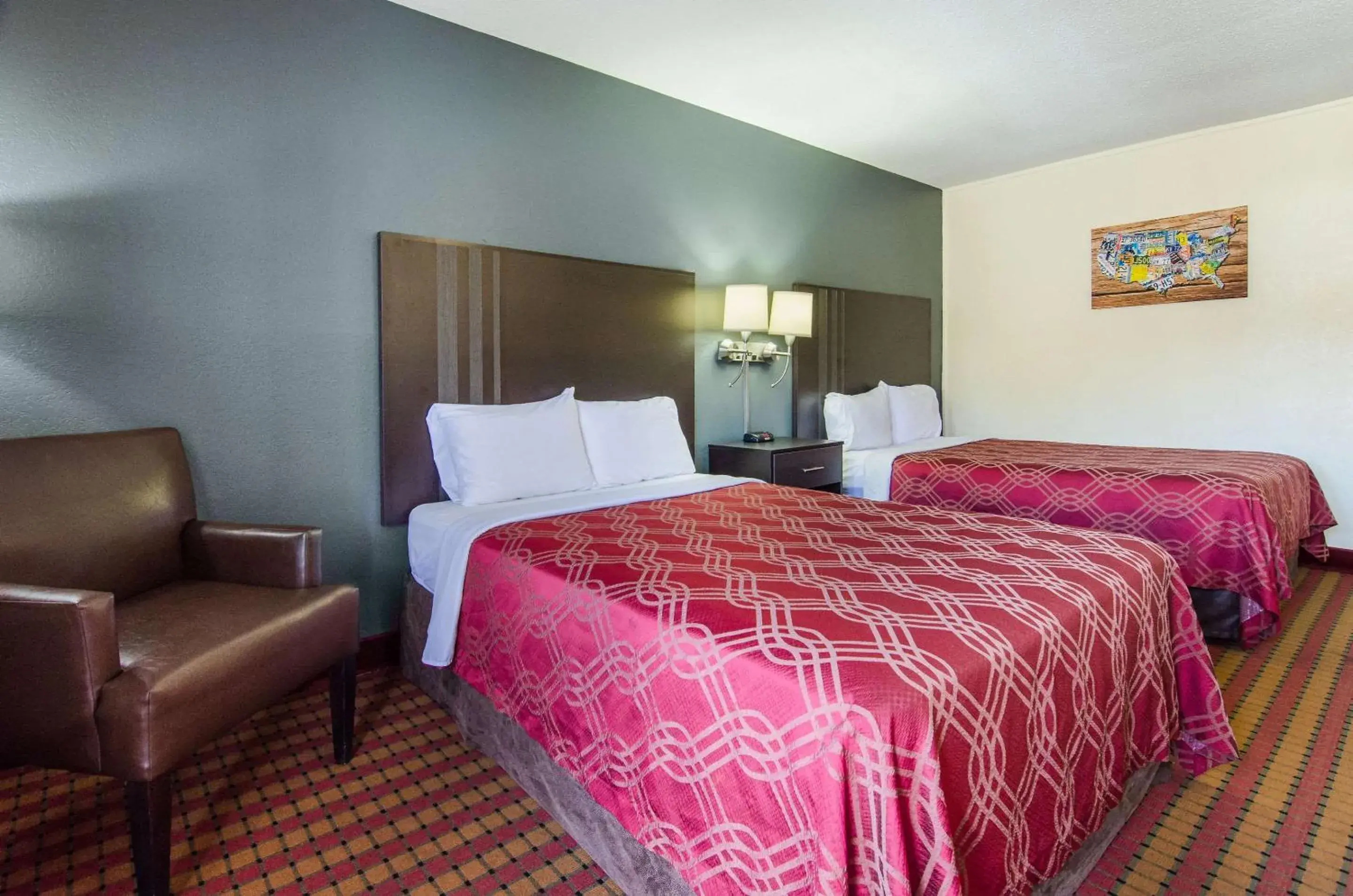 Double Room with Two Double Beds - Non-Smoking in Econo Lodge Near Motor Speedway Double Room with Two Double Beds - Non-Smoking in Econo Lodge Near Motor Speedway