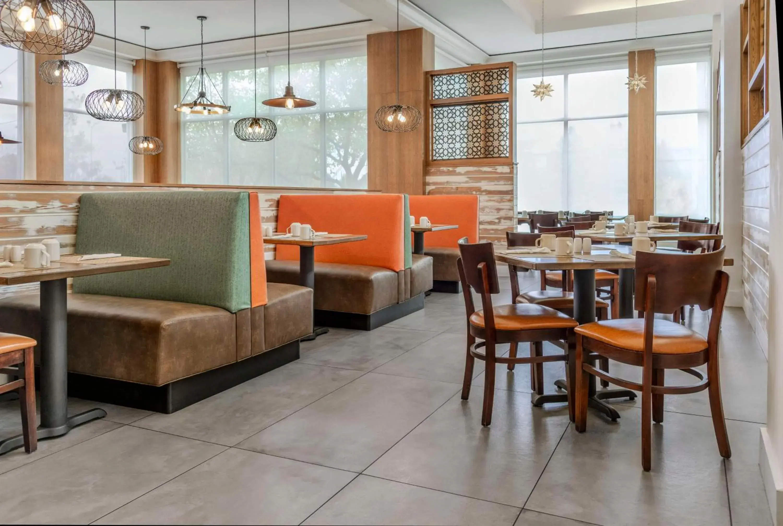 Restaurant/places to eat in Hilton Garden Inn Denver Airport Restaurant/places to eat in Hilton Garden Inn Denver Airport